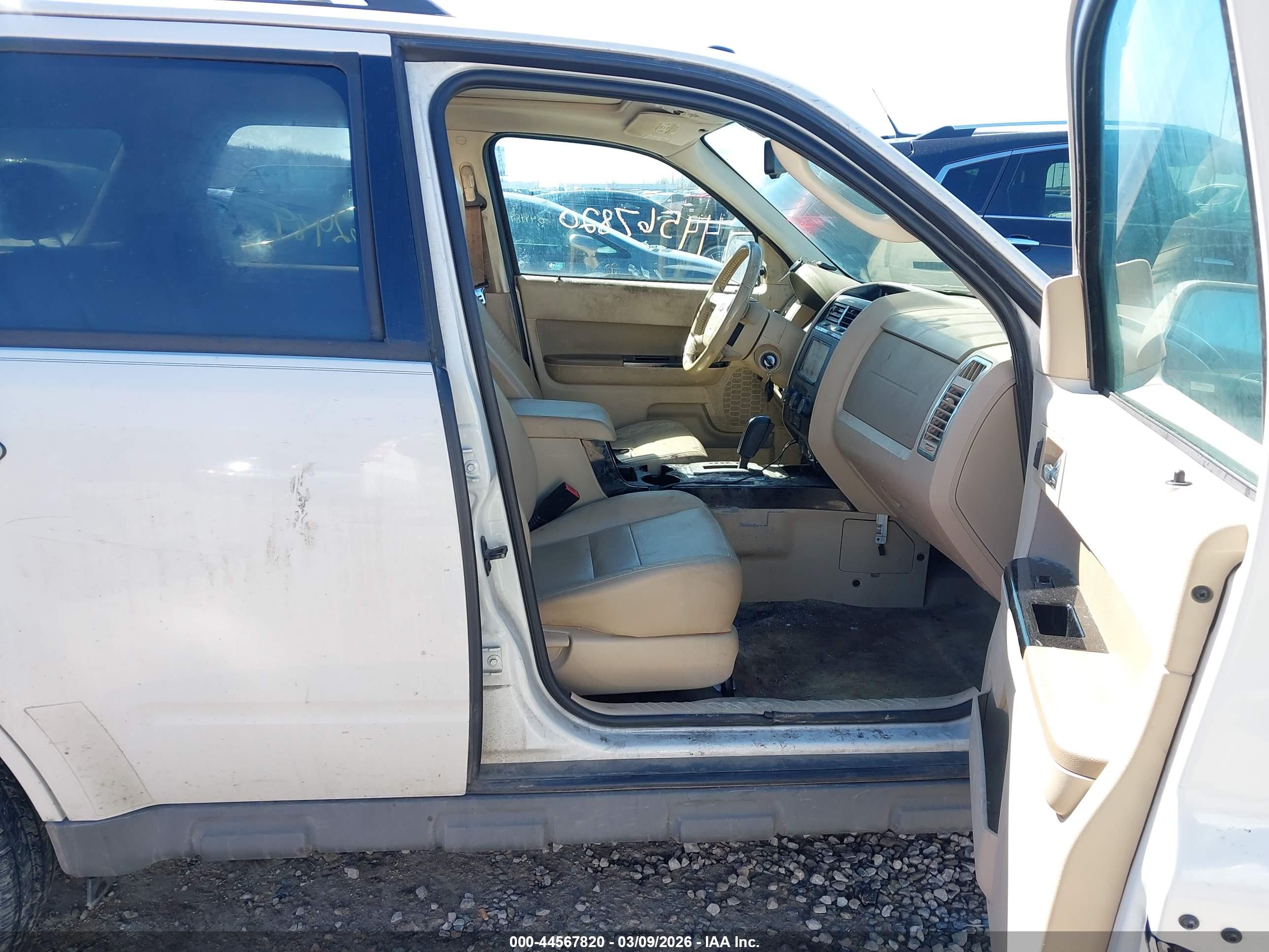 FORD ESCAPE image 5