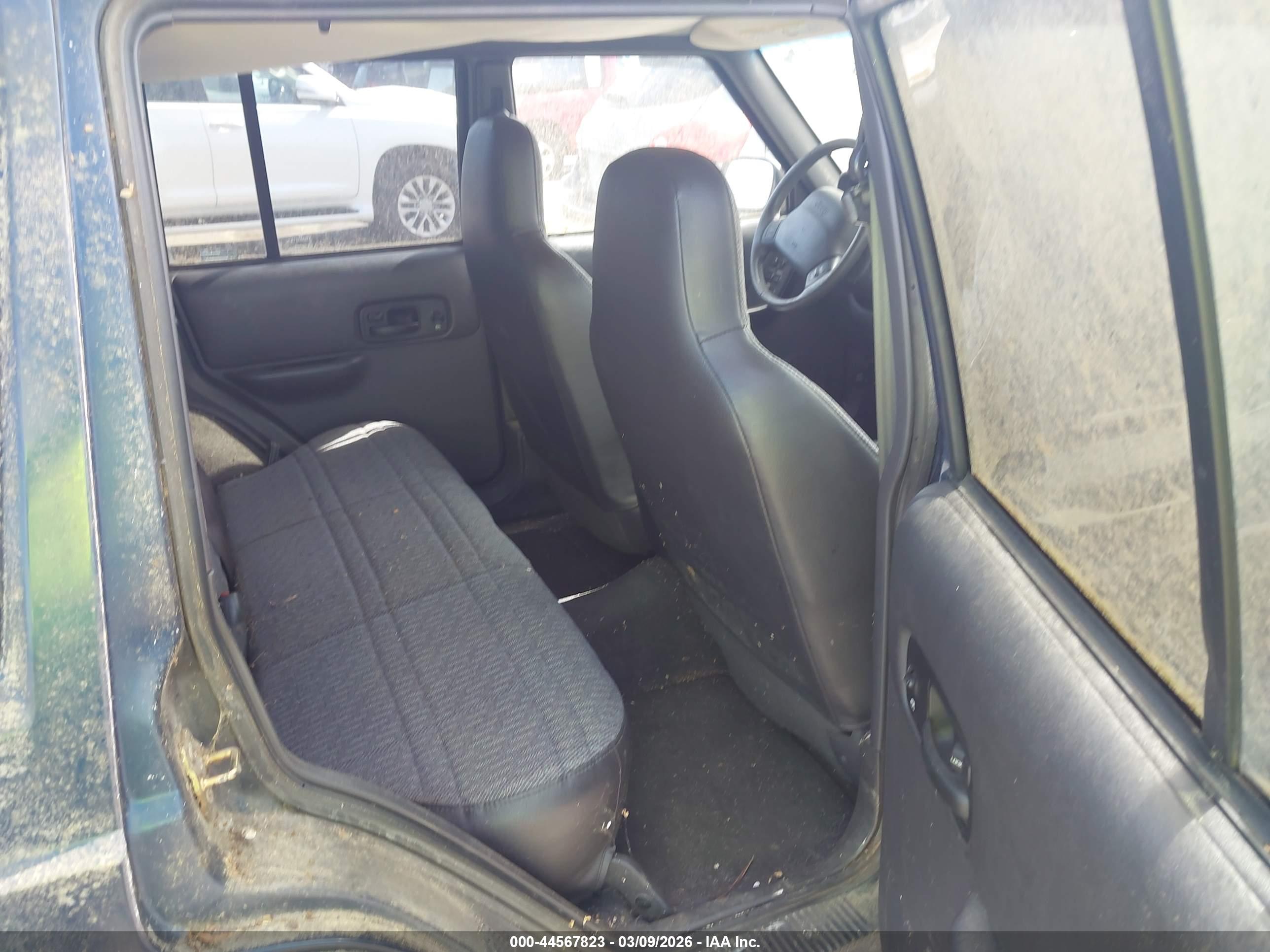 JEEP CHEROKEE image 8