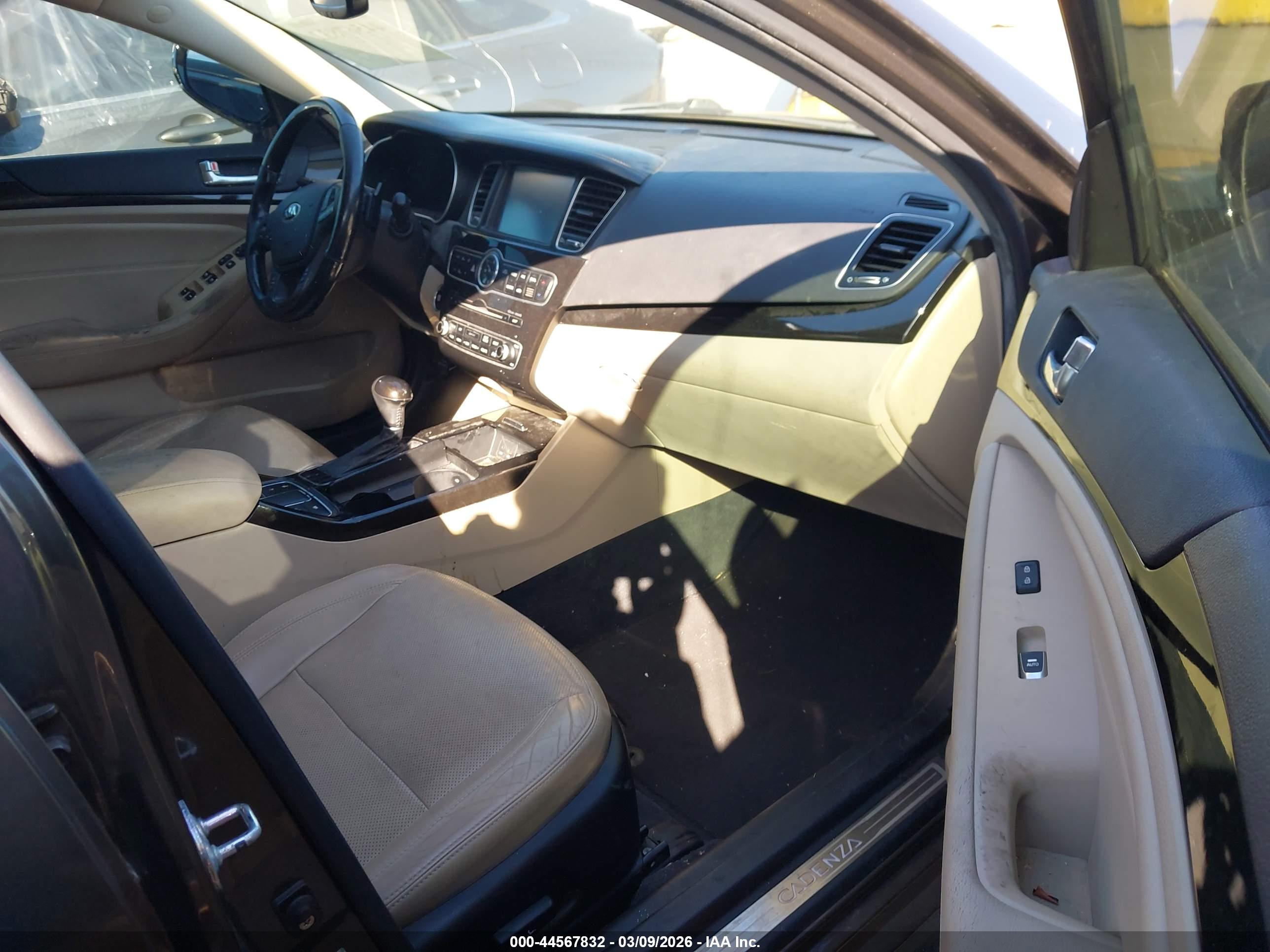 KIA CADENZA image 5