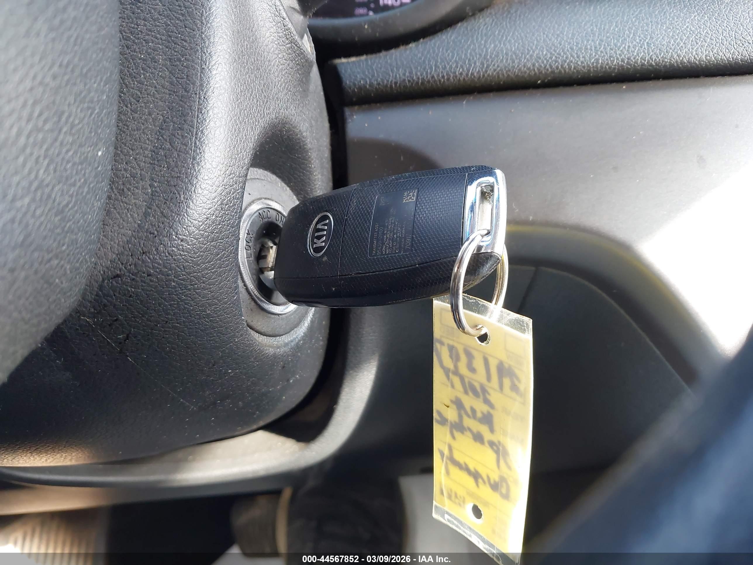 KIA SPORTAGE image 11