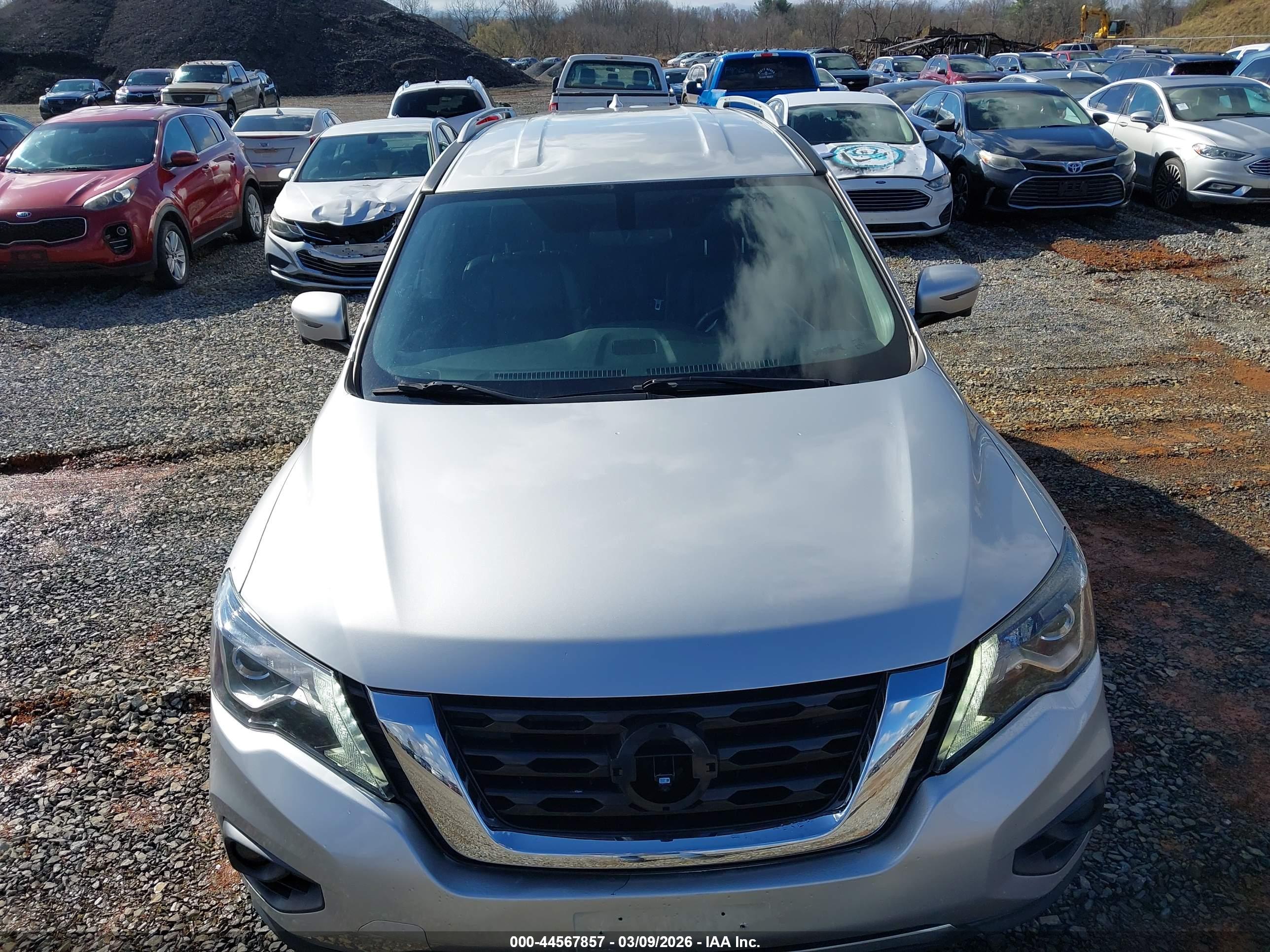 NISSAN PATHFINDER image 6