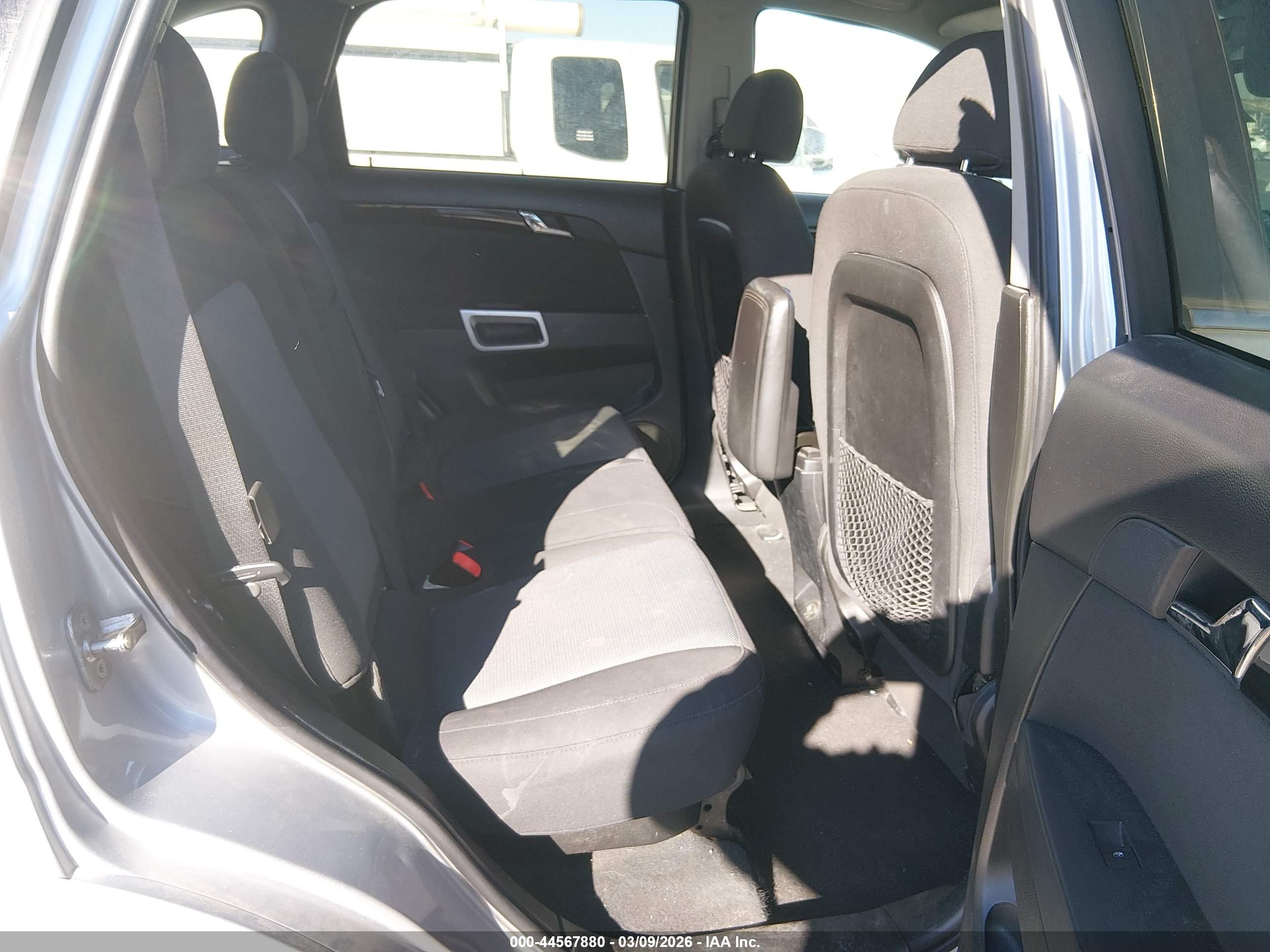 CHEVROLET CAPTIVA image 8