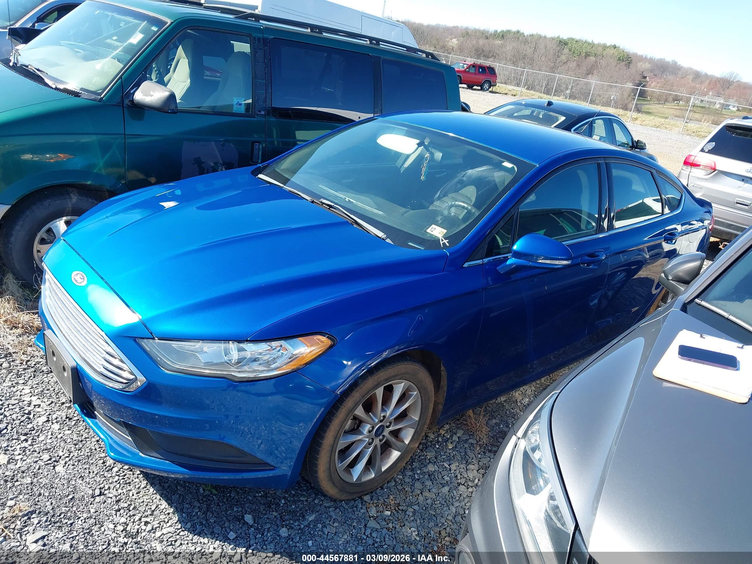 FORD FUSION image 2