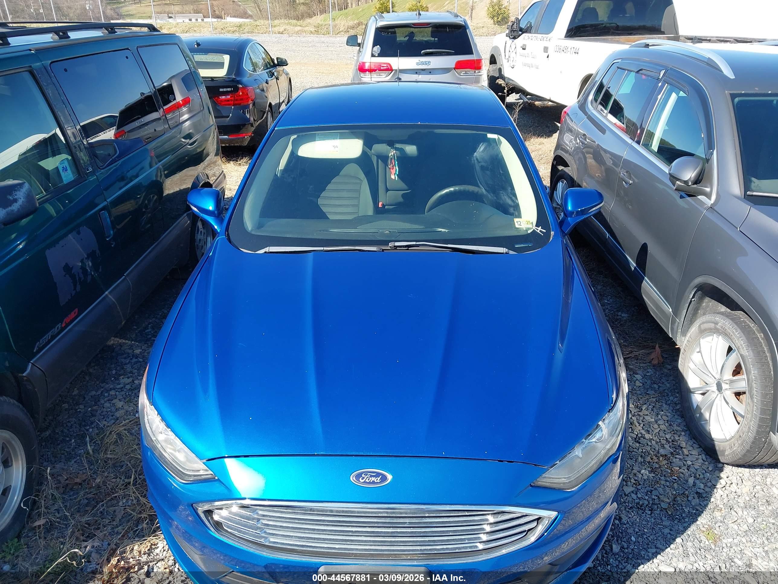 FORD FUSION image 6