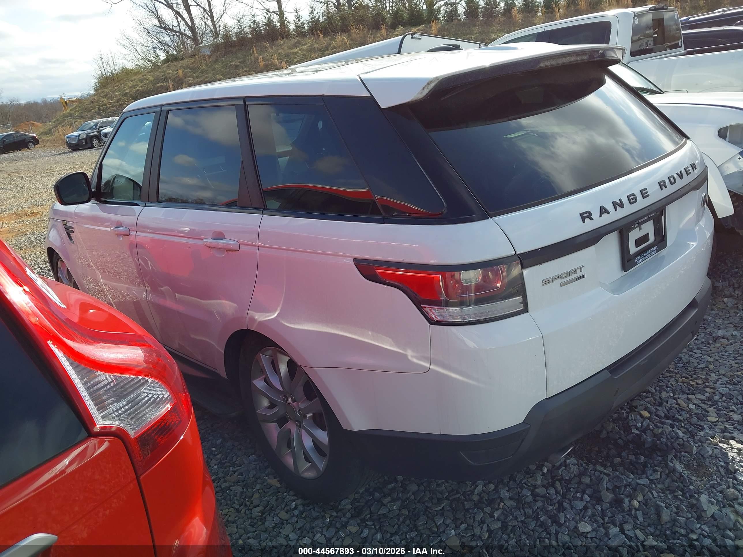 LAND ROVER image 3