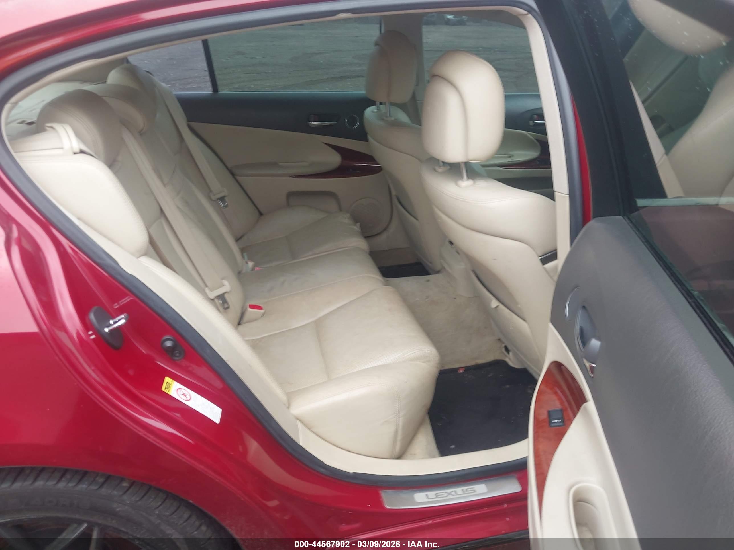 LEXUS GS image 8