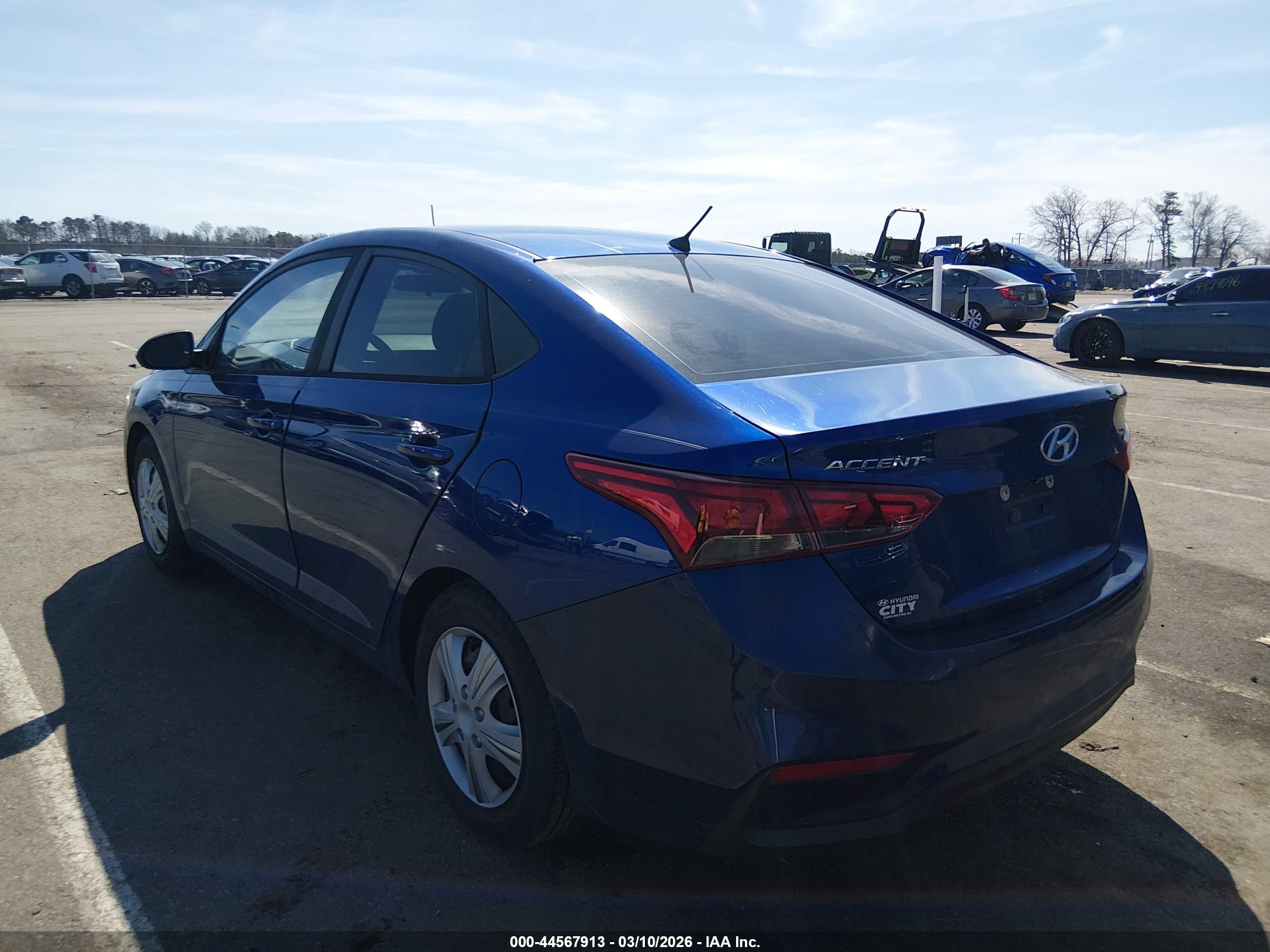 HYUNDAI ACCENT image 3