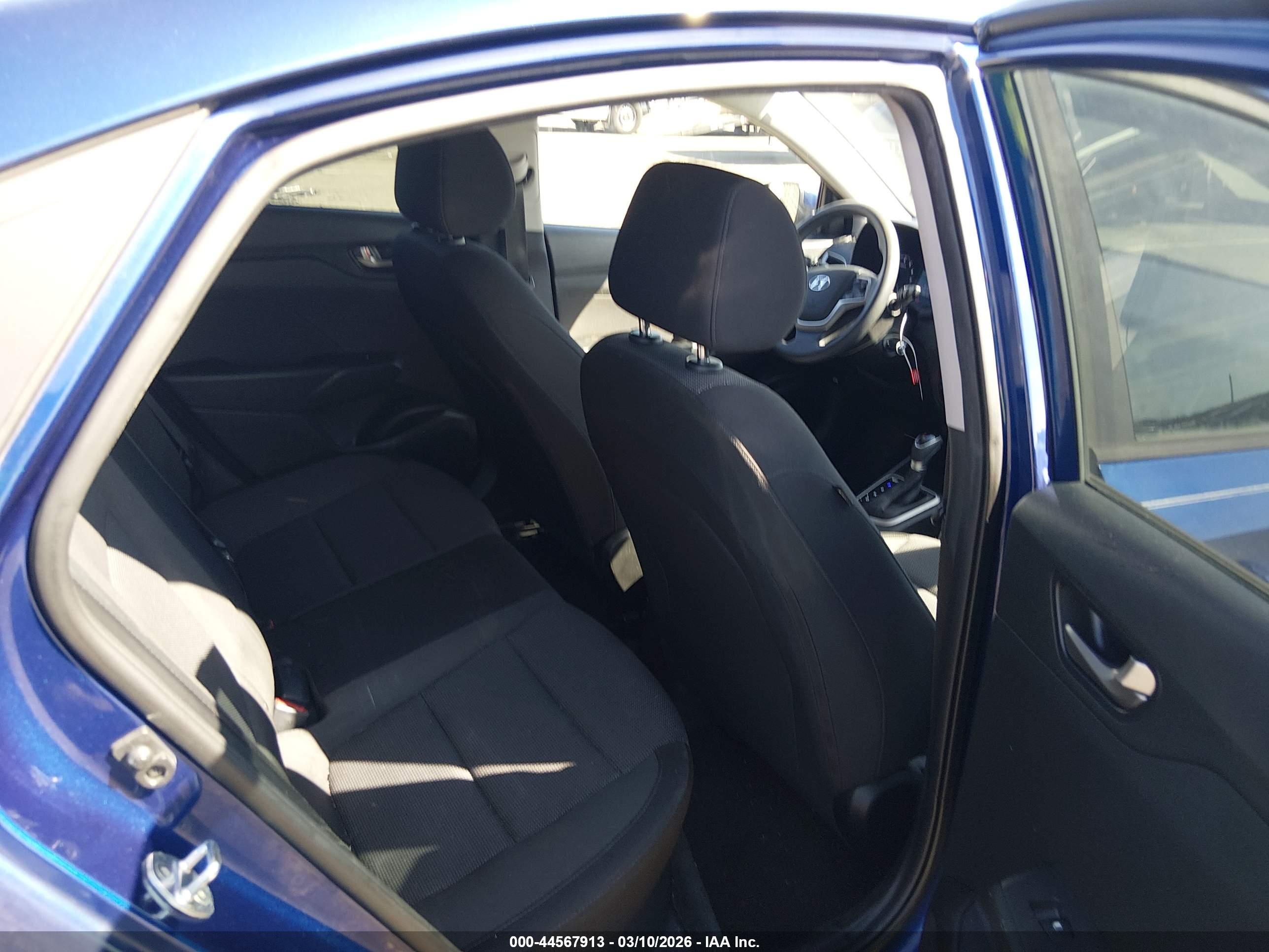HYUNDAI ACCENT image 8