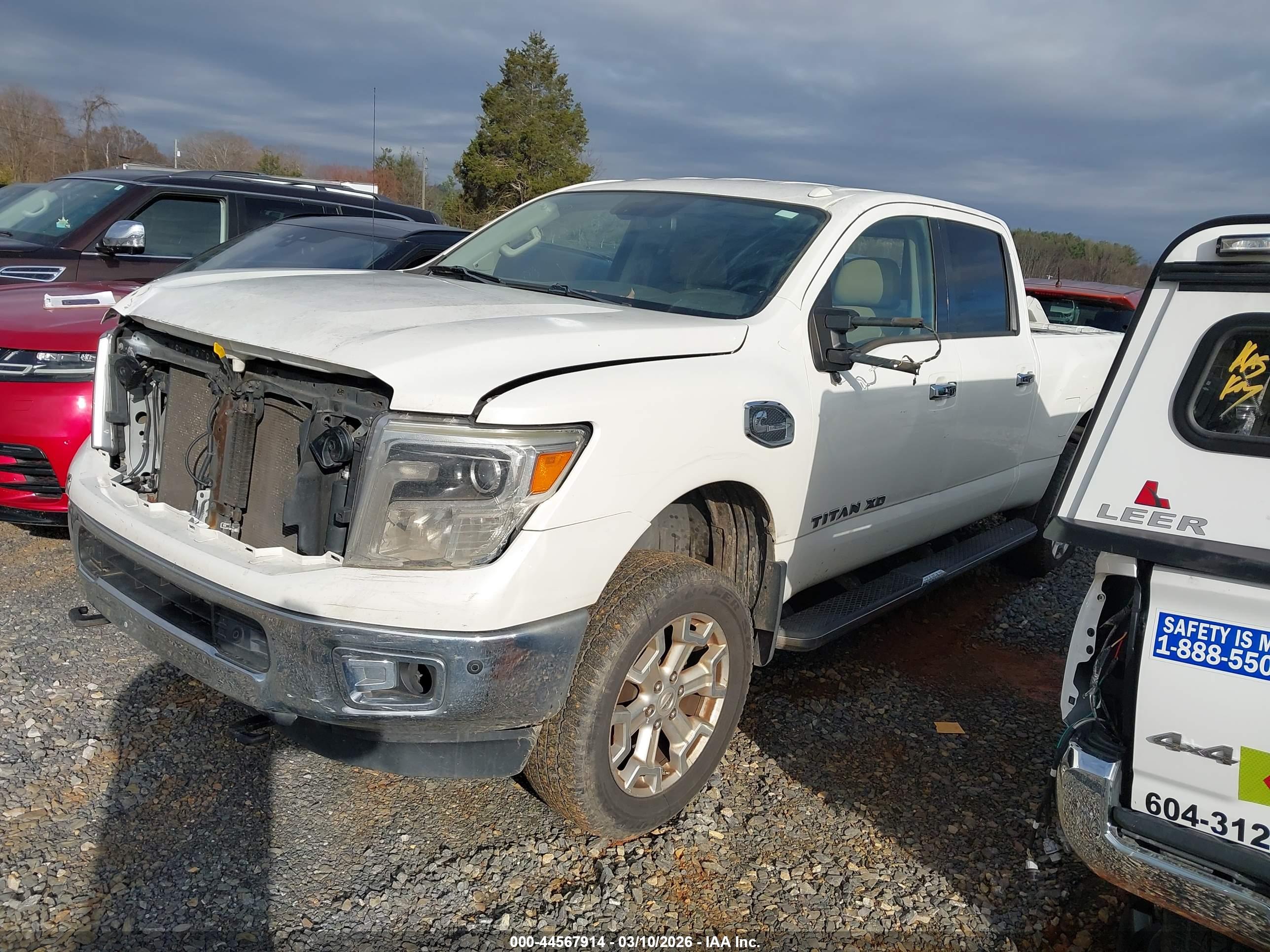 NISSAN TITAN image 2