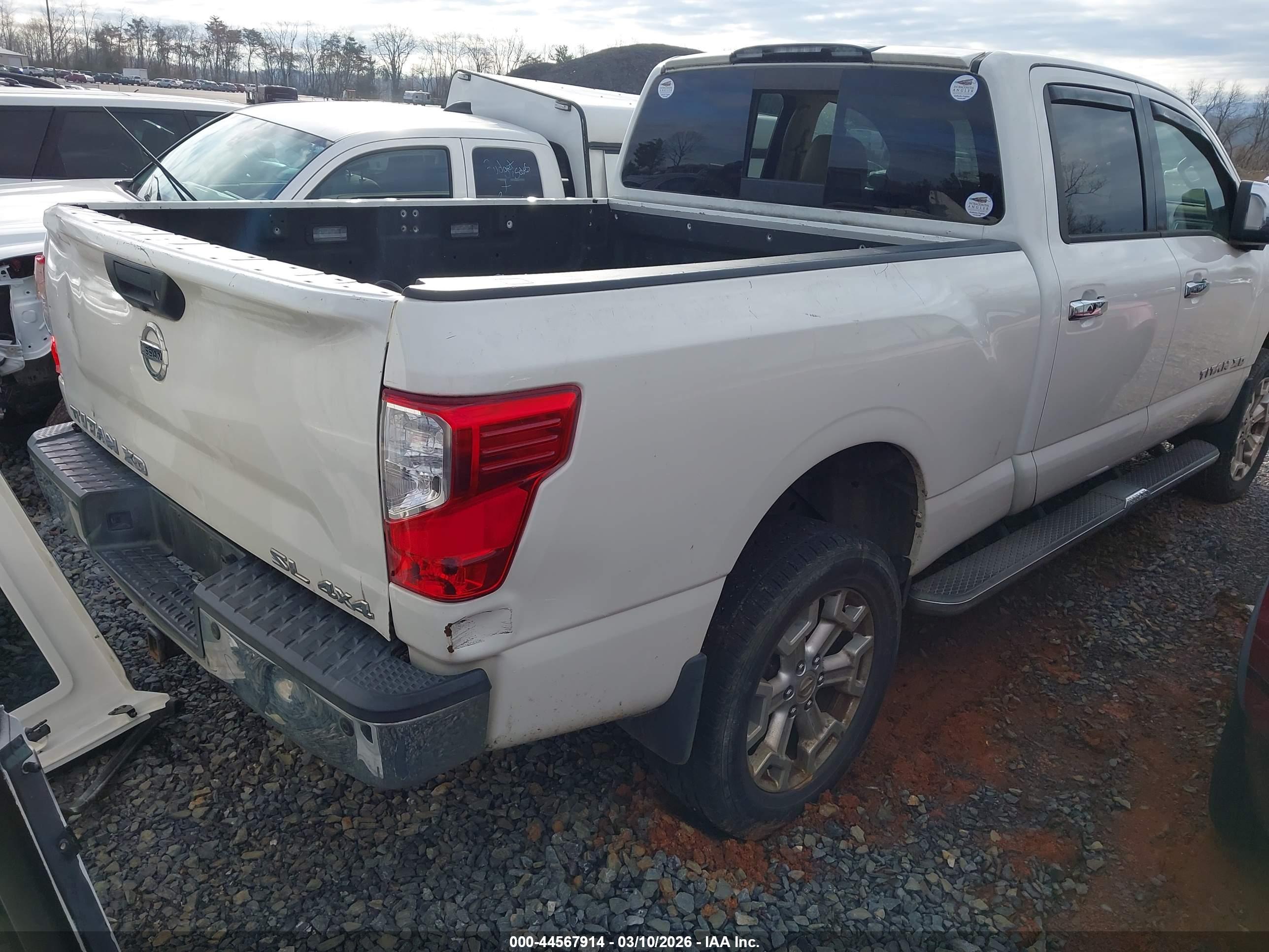 NISSAN TITAN image 4