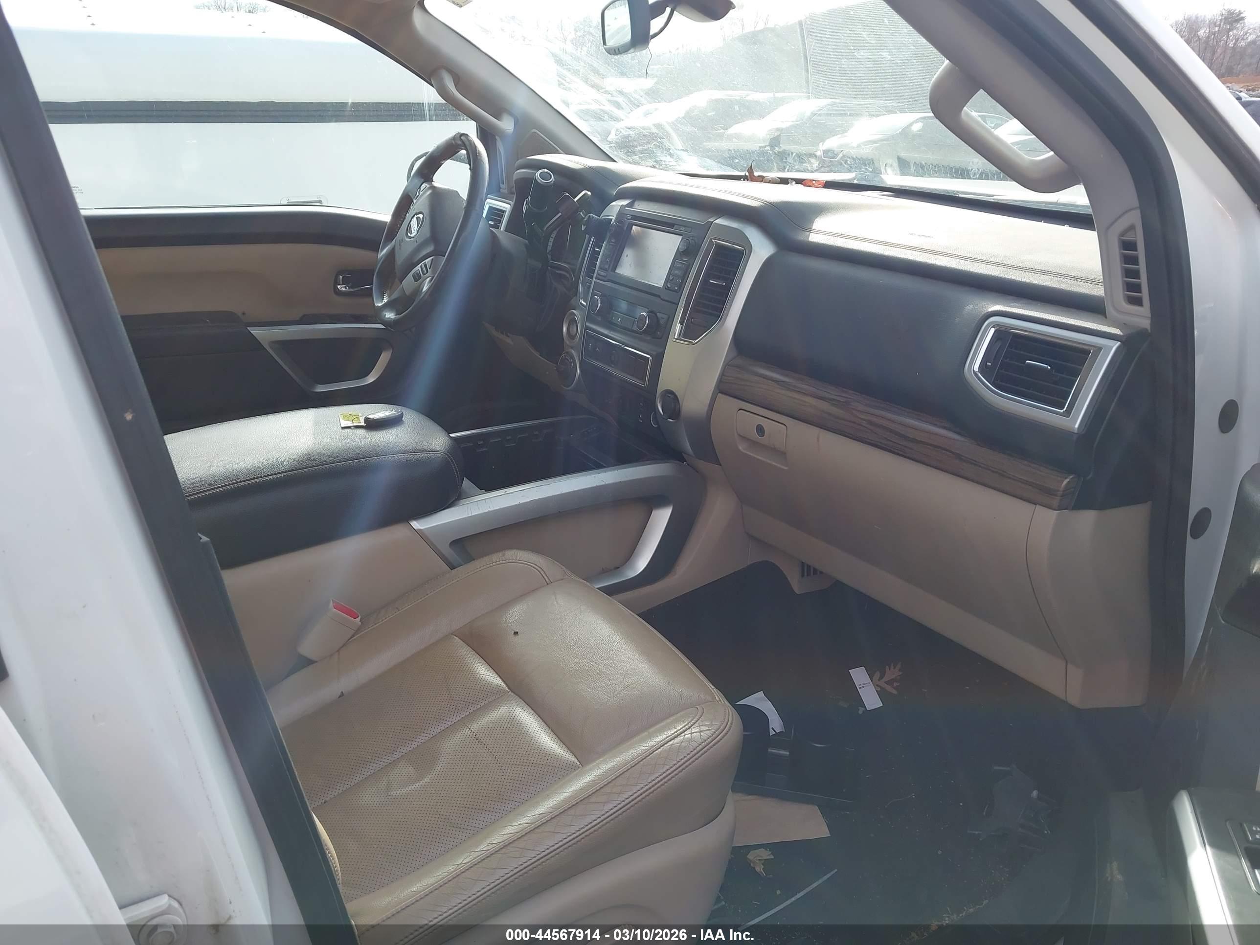 NISSAN TITAN image 5