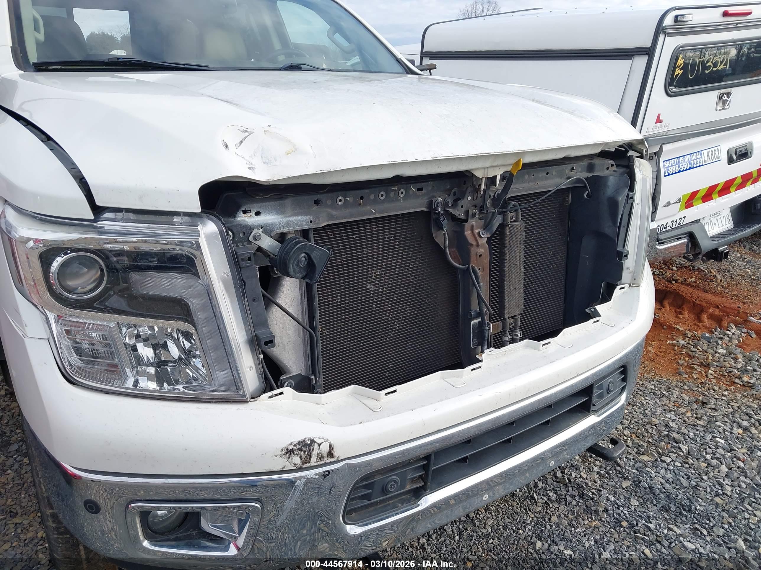 NISSAN TITAN image 6