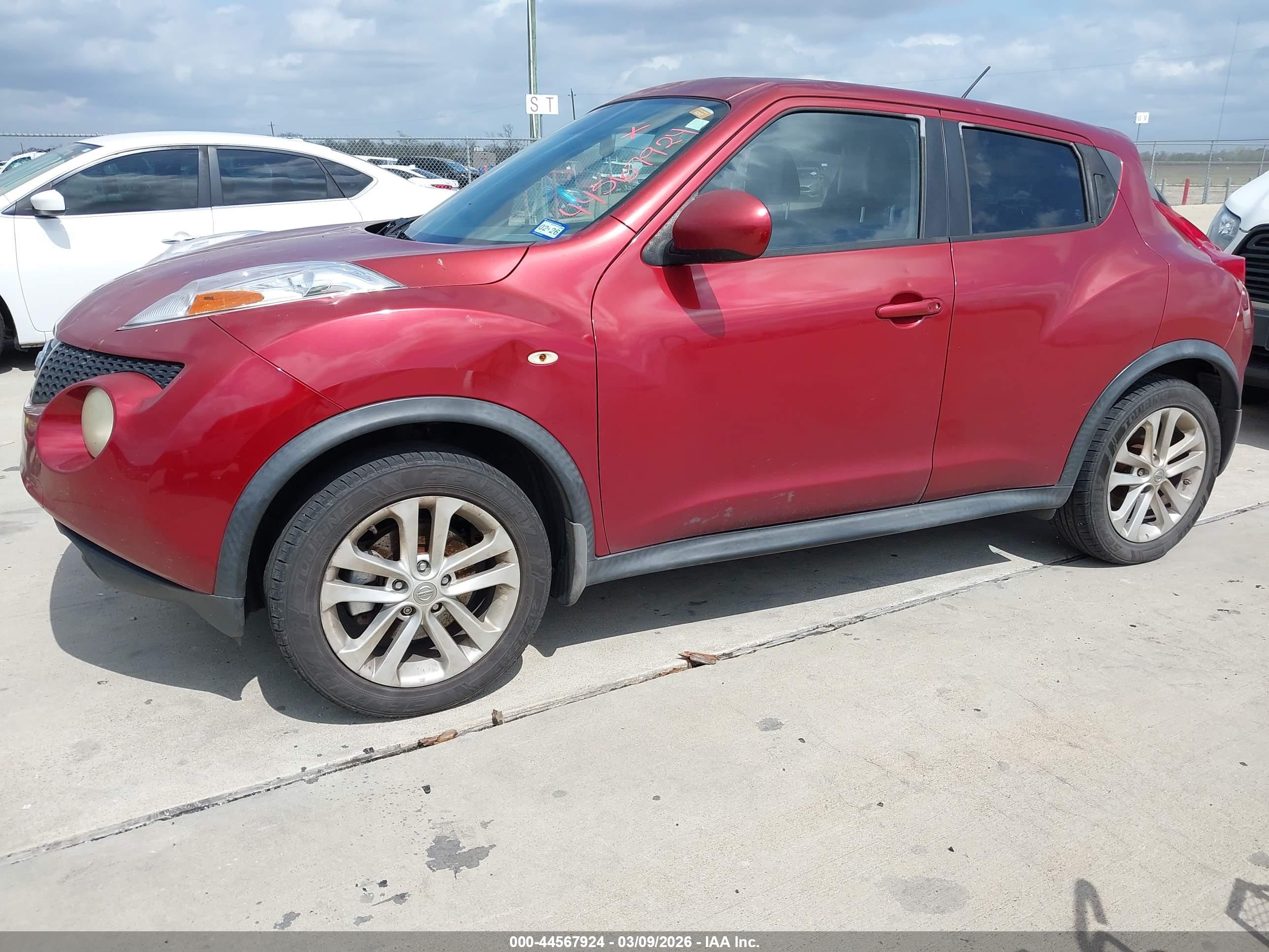 NISSAN JUKE image 2