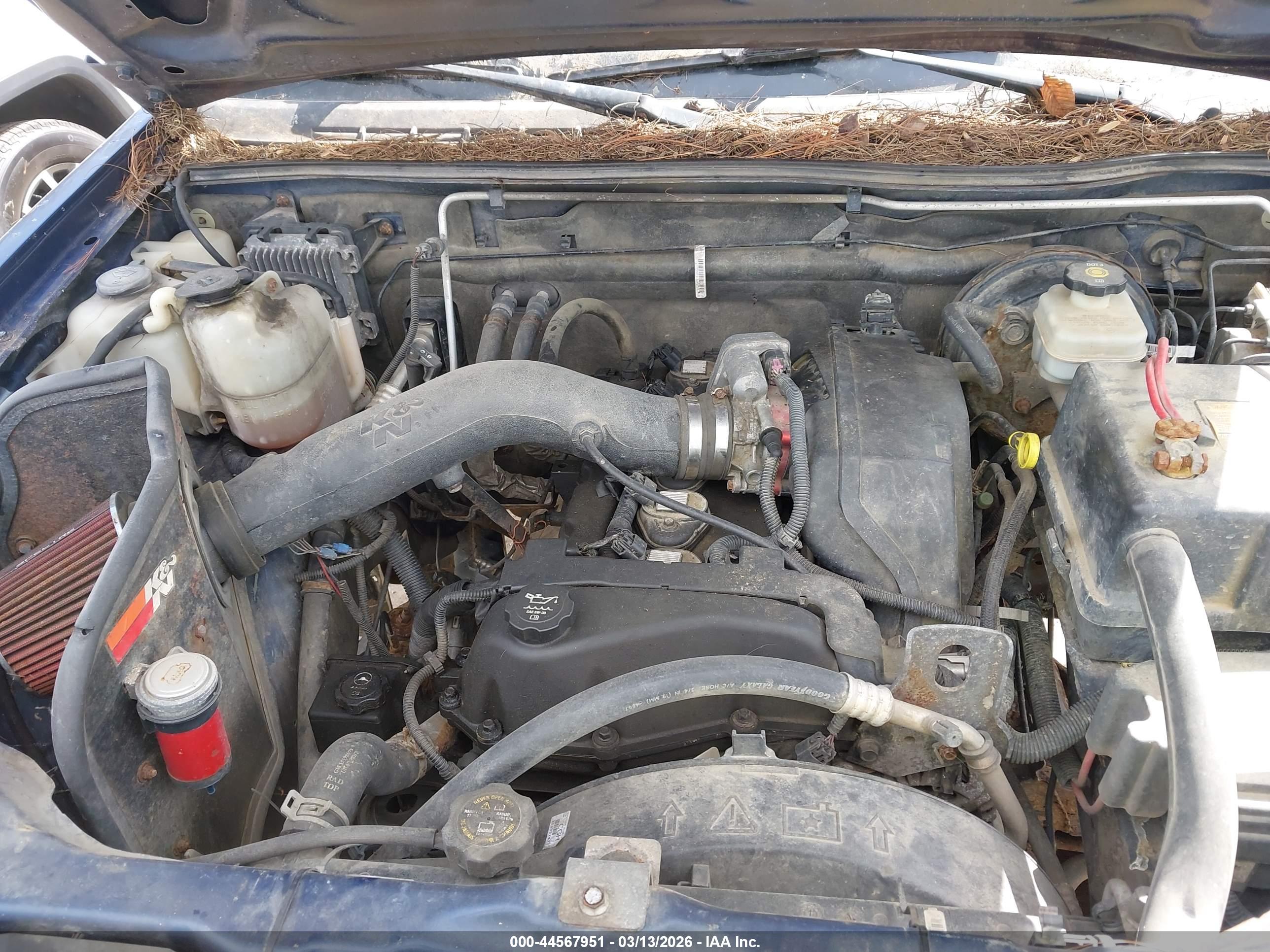 CHEVROLET COLORADO image 10