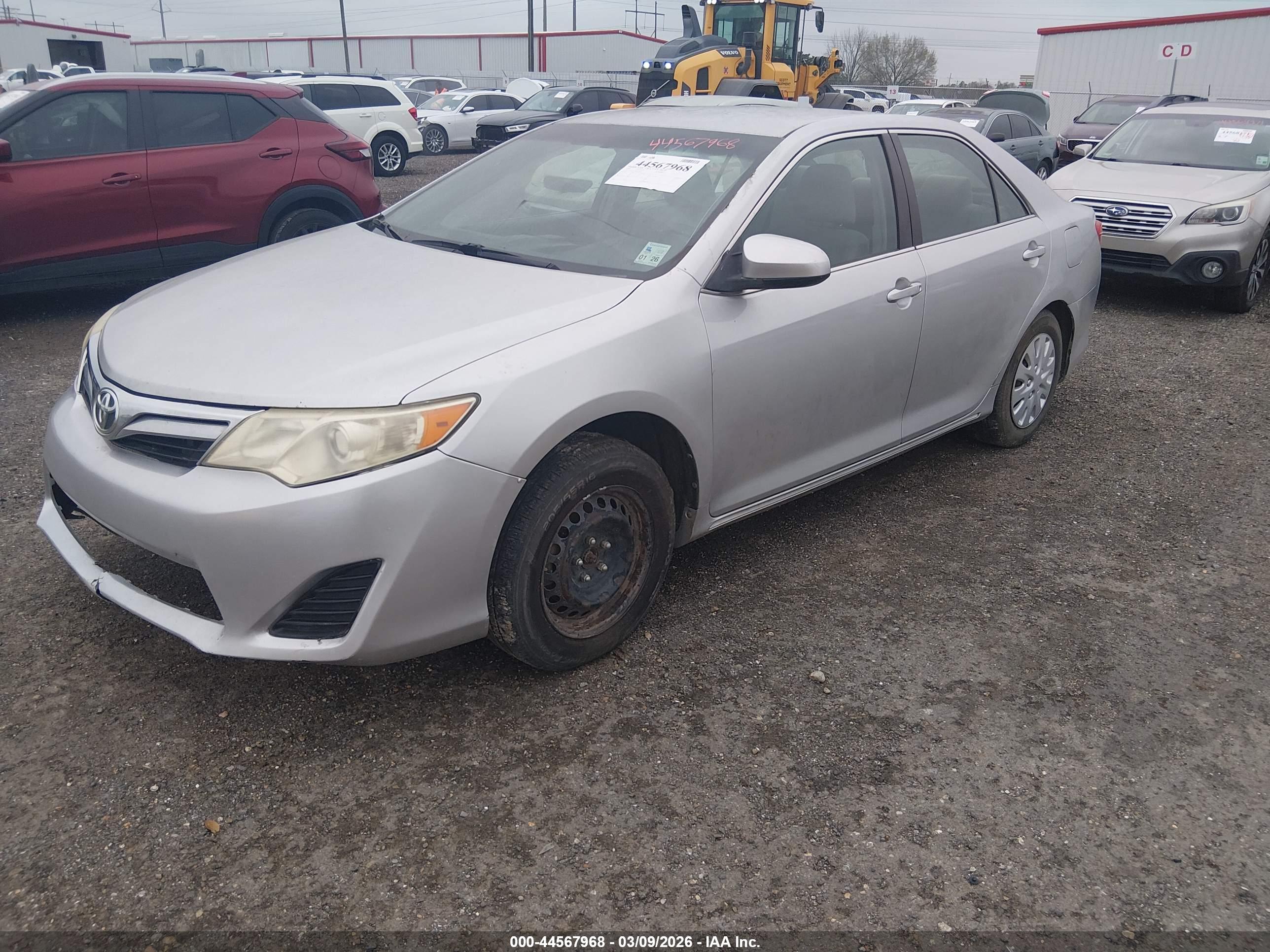 TOYOTA CAMRY image 2
