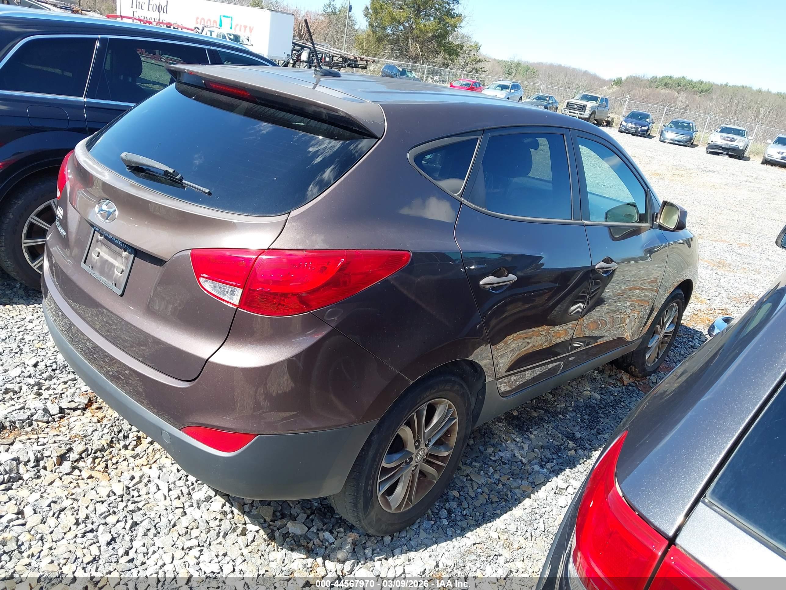 HYUNDAI TUCSON image 4