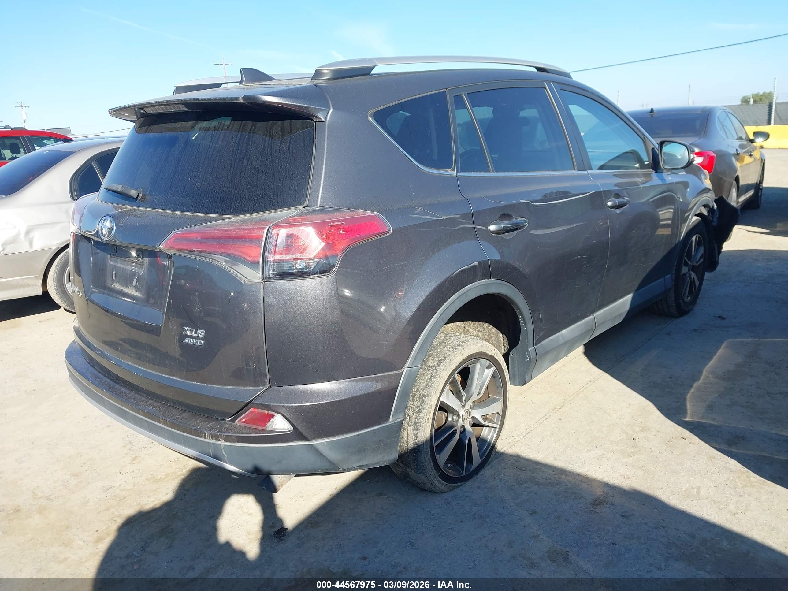 TOYOTA RAV4 image 4