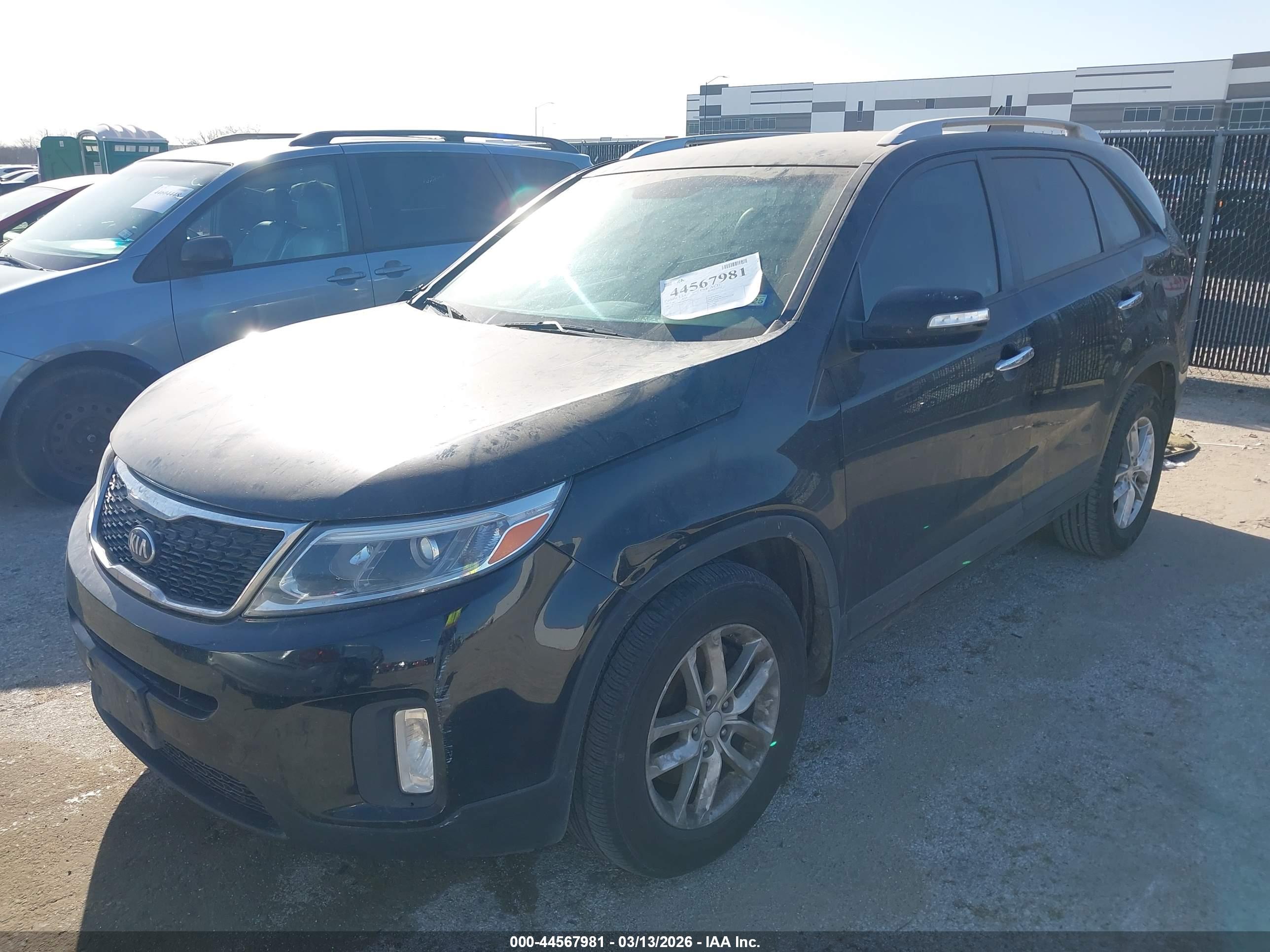 KIA SORENTO image 2