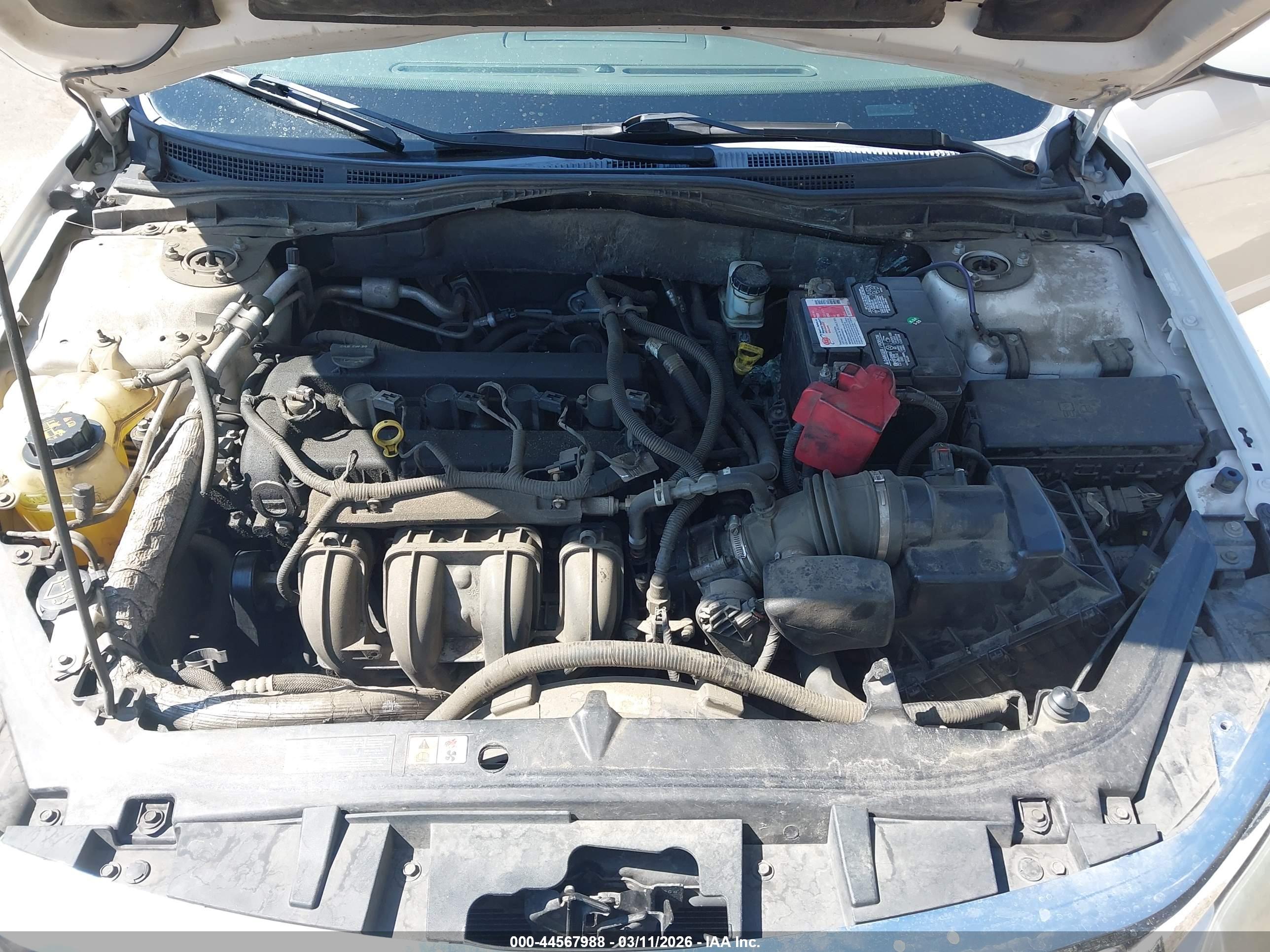 FORD FUSION image 10