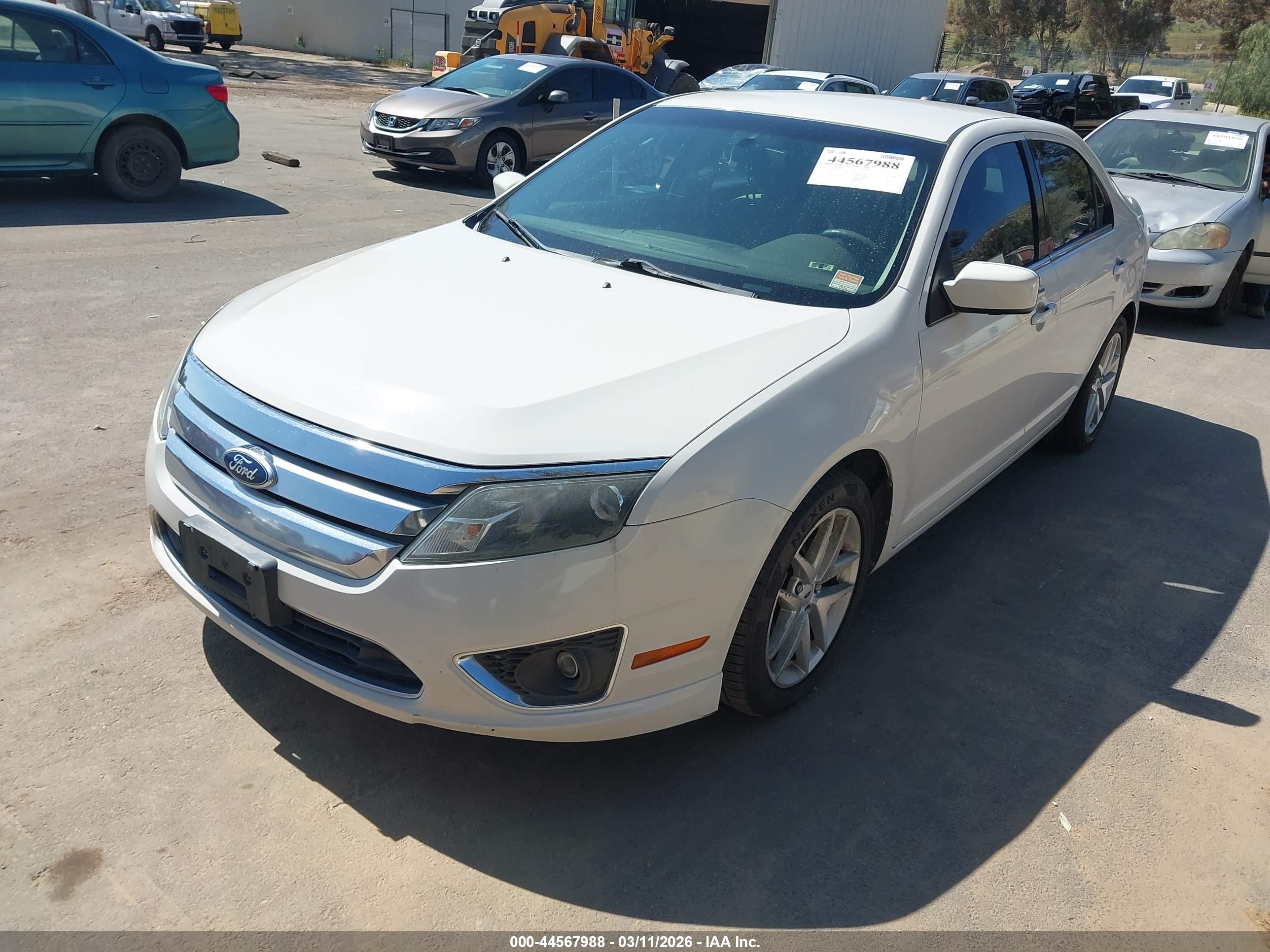 FORD FUSION image 2