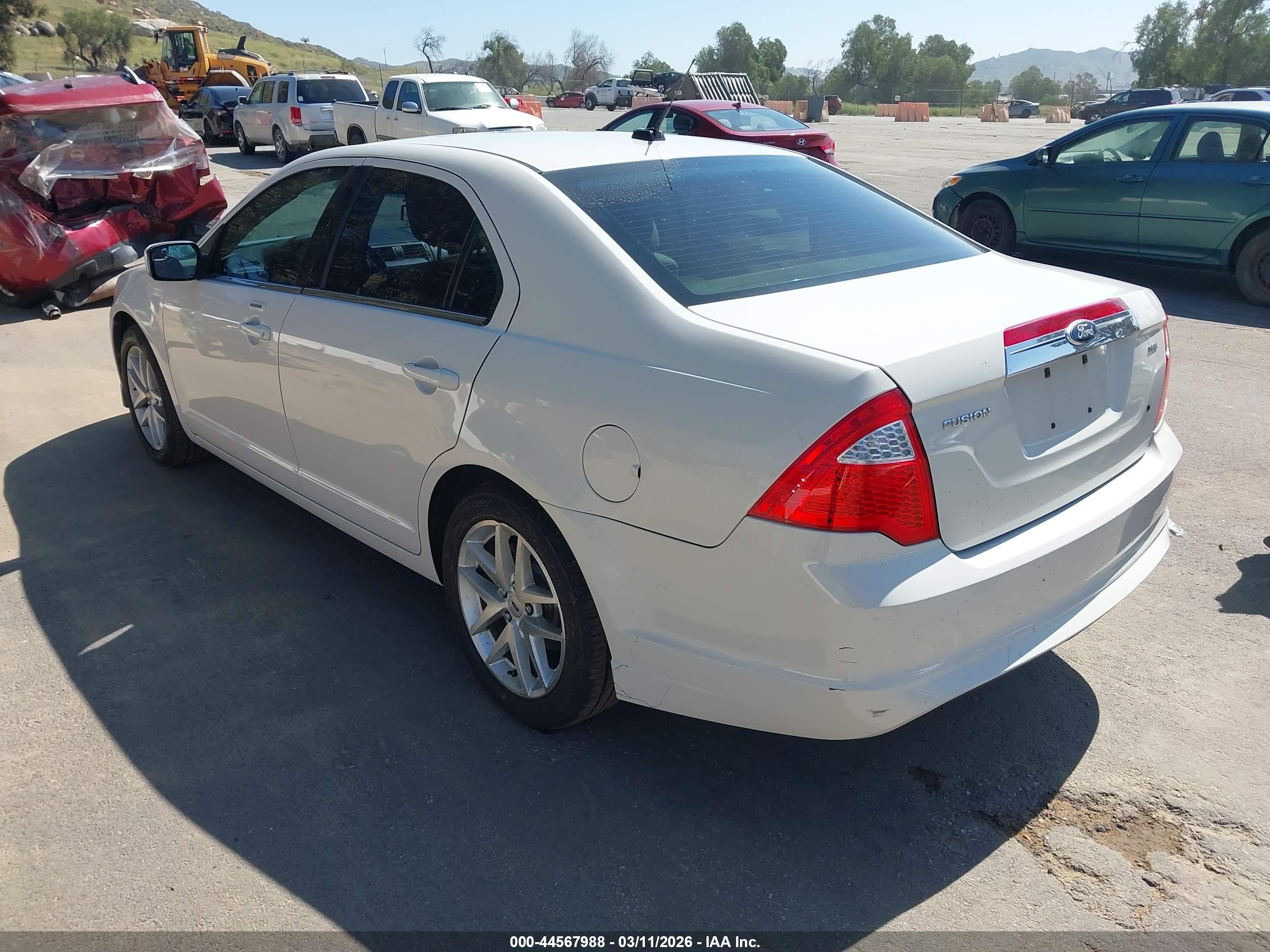 FORD FUSION image 3