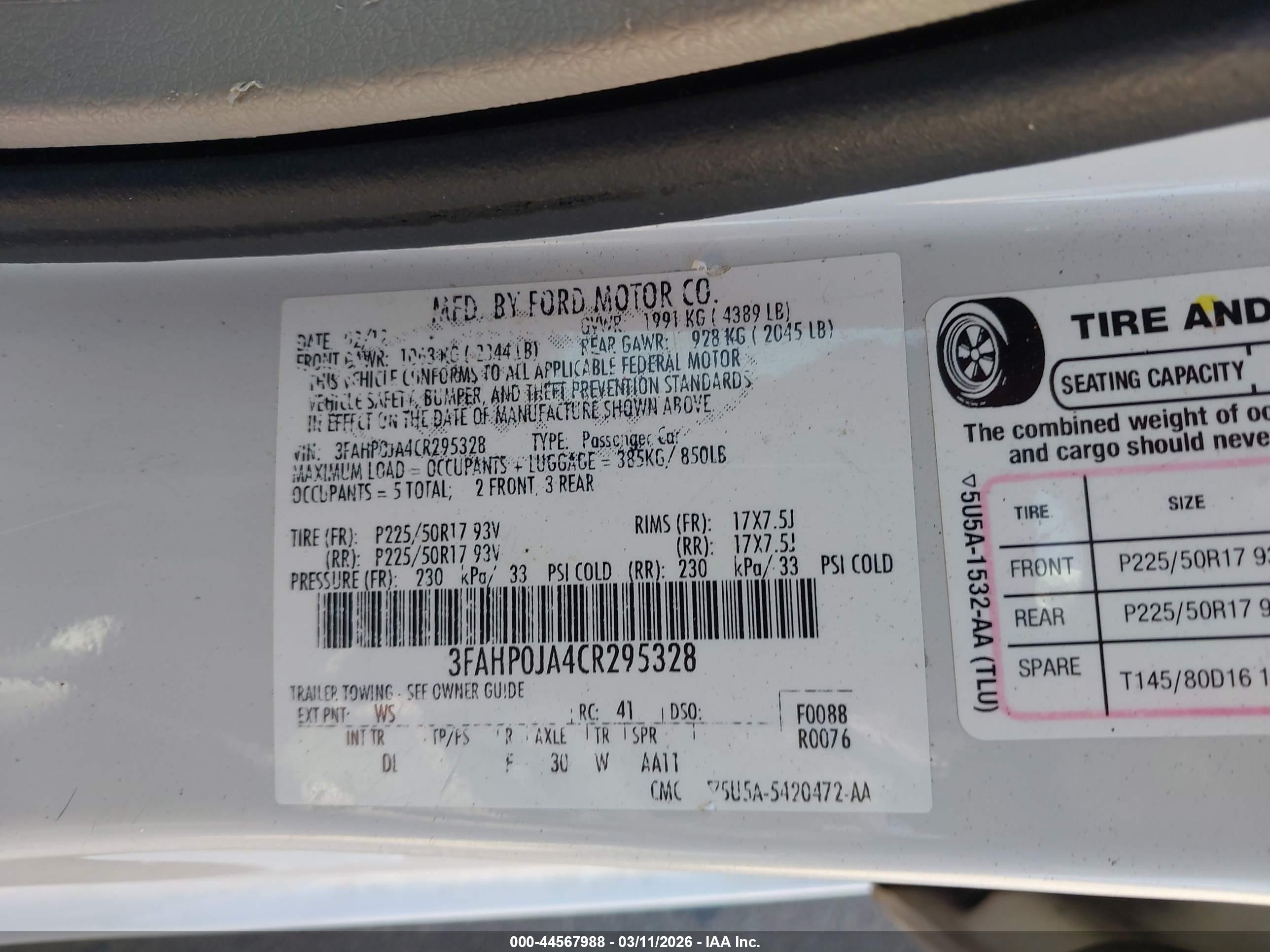 FORD FUSION image 9