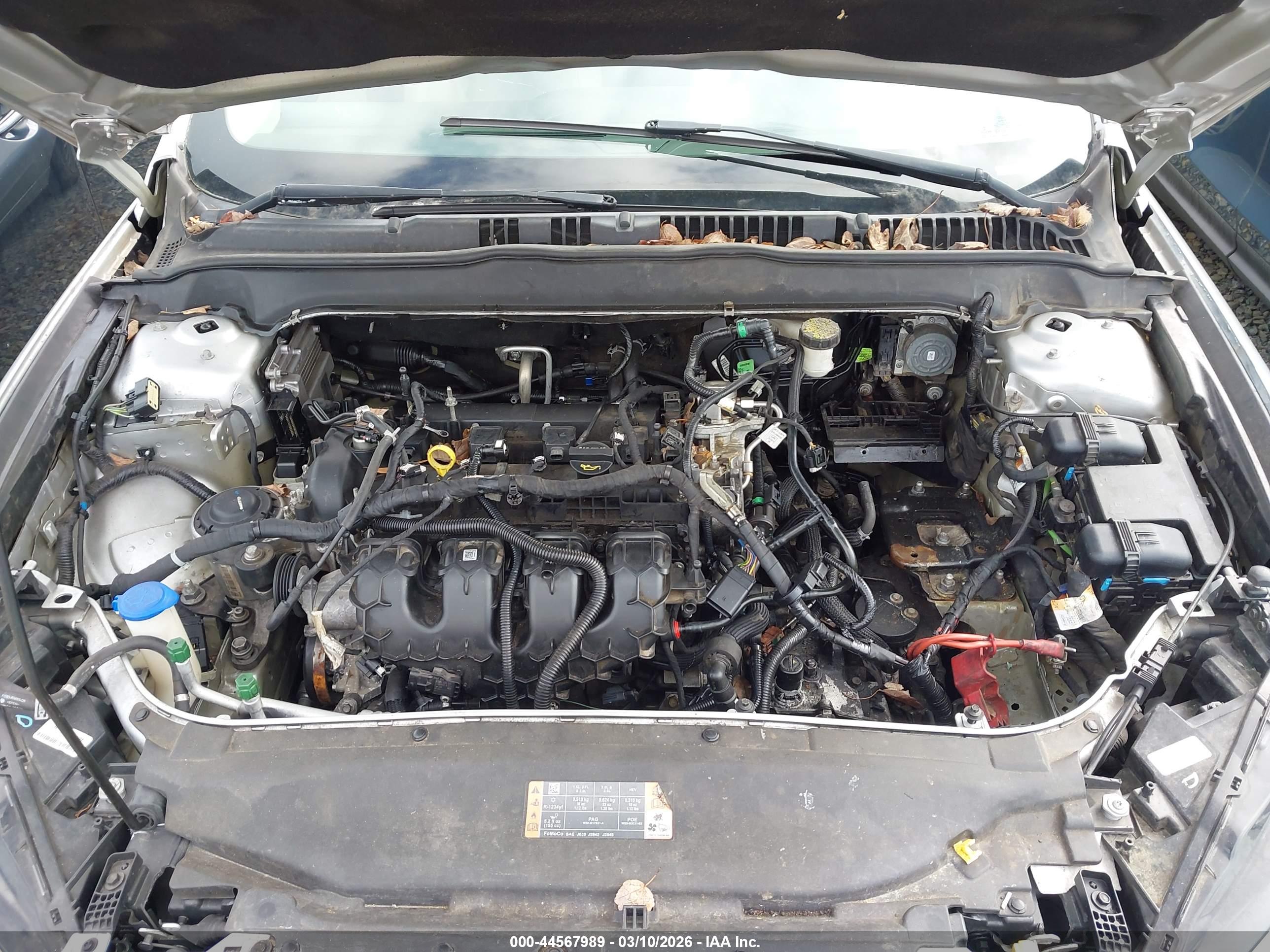 FORD FUSION image 10