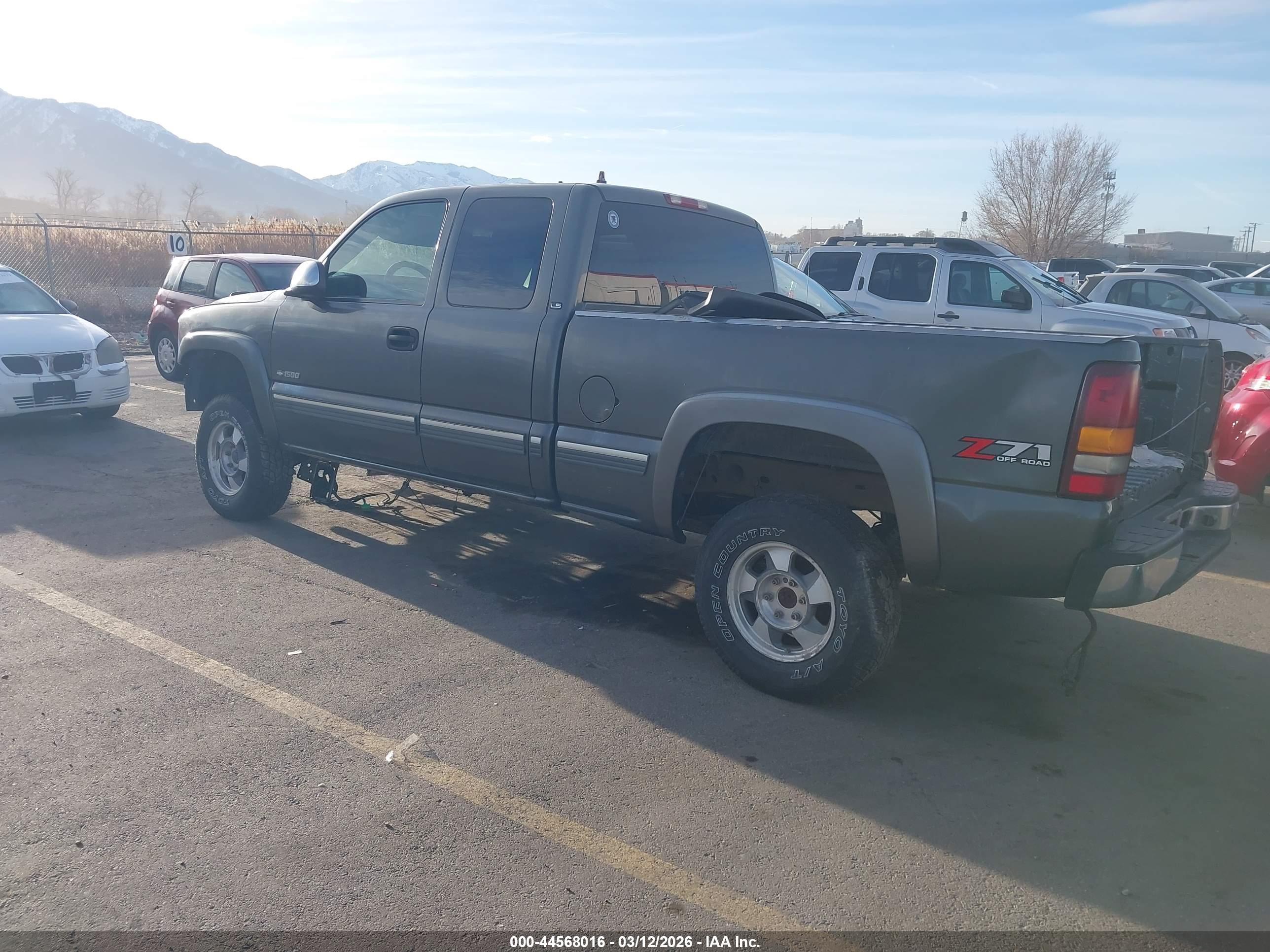 CHEVROLET SILVERADO image 3