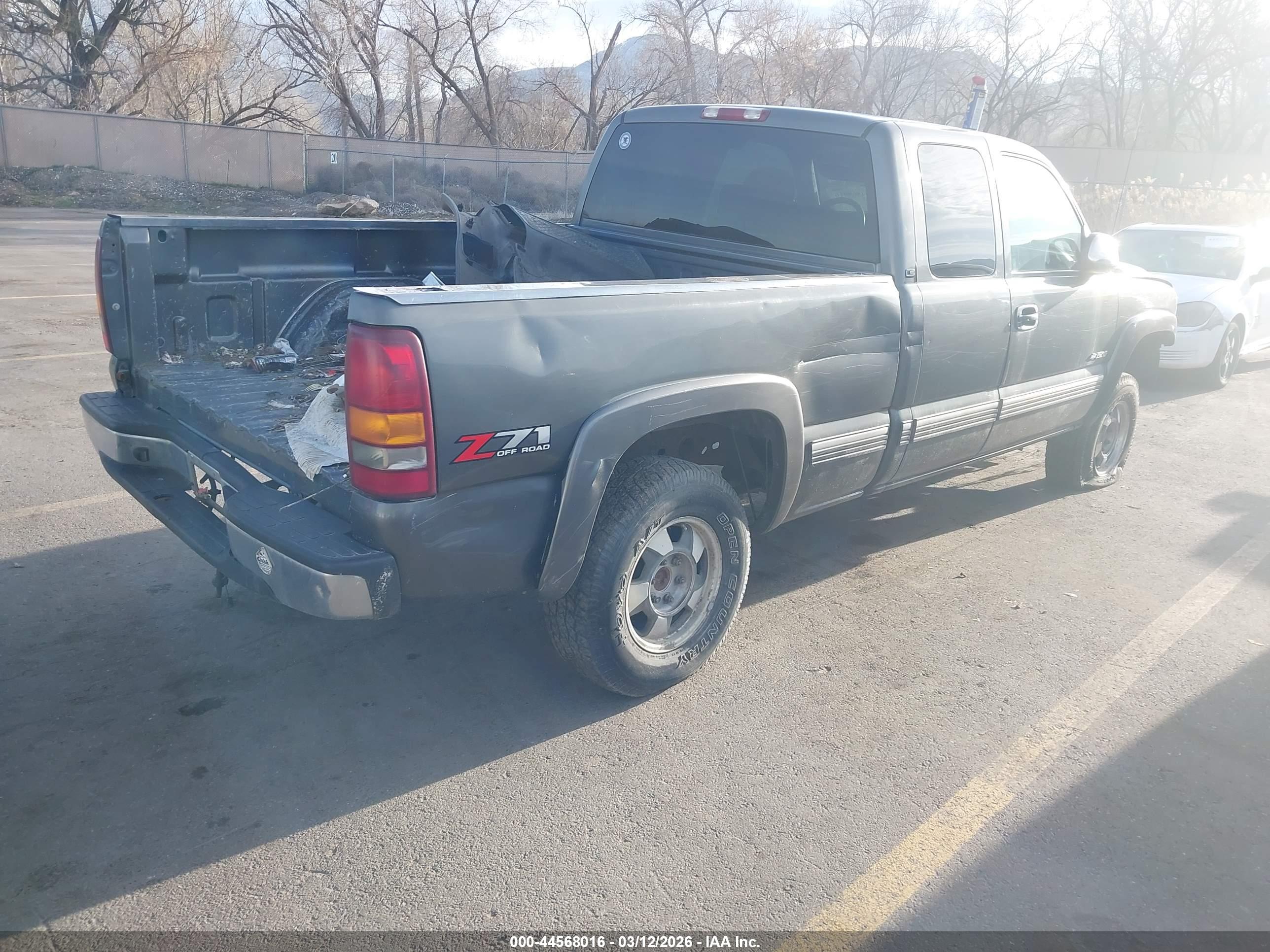 CHEVROLET SILVERADO image 4
