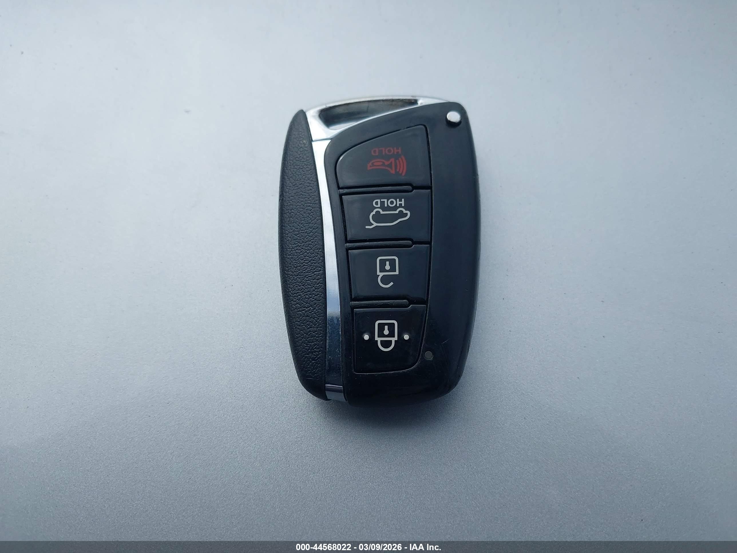 HYUNDAI SANTA image 11