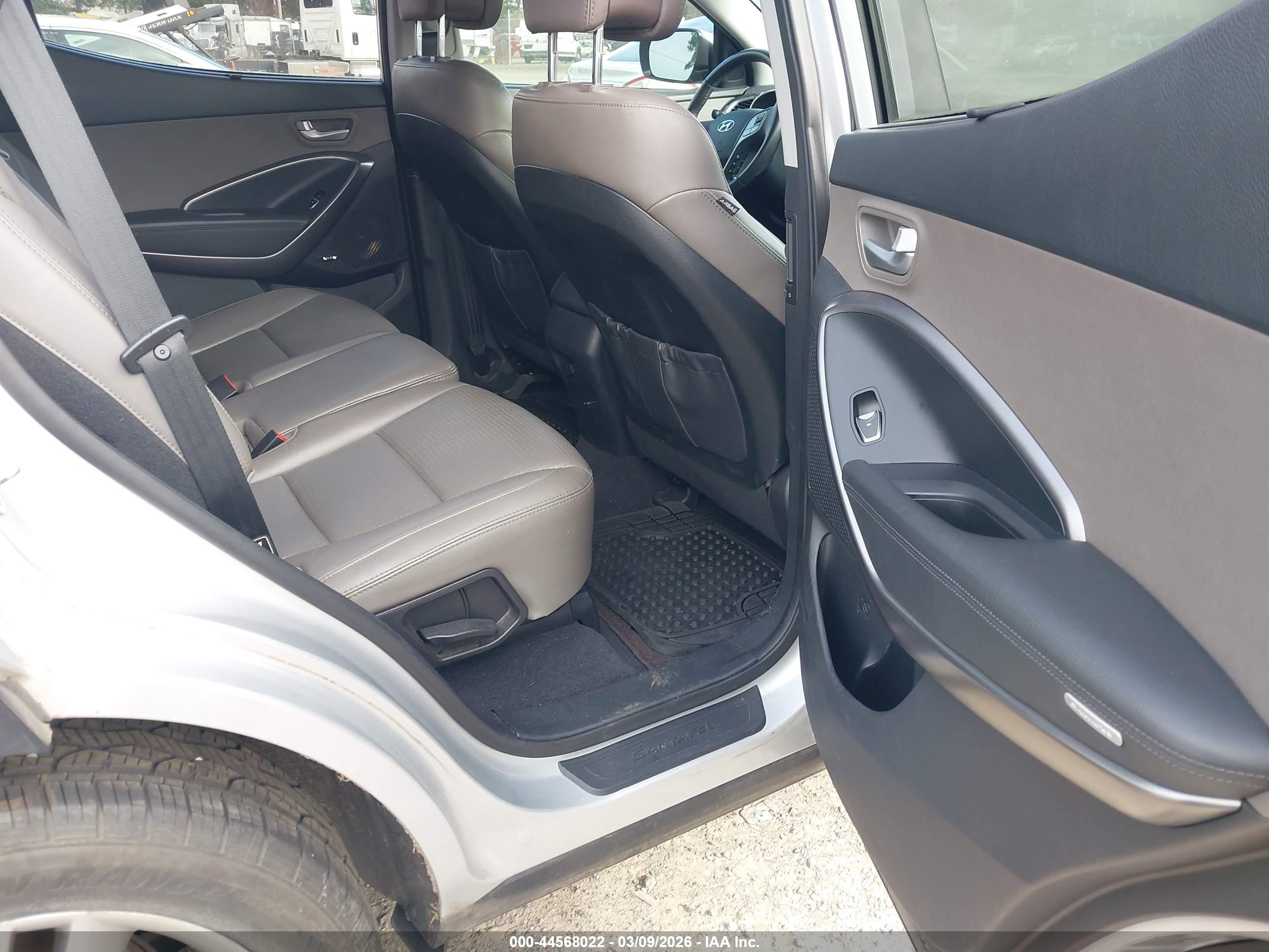 HYUNDAI SANTA image 8