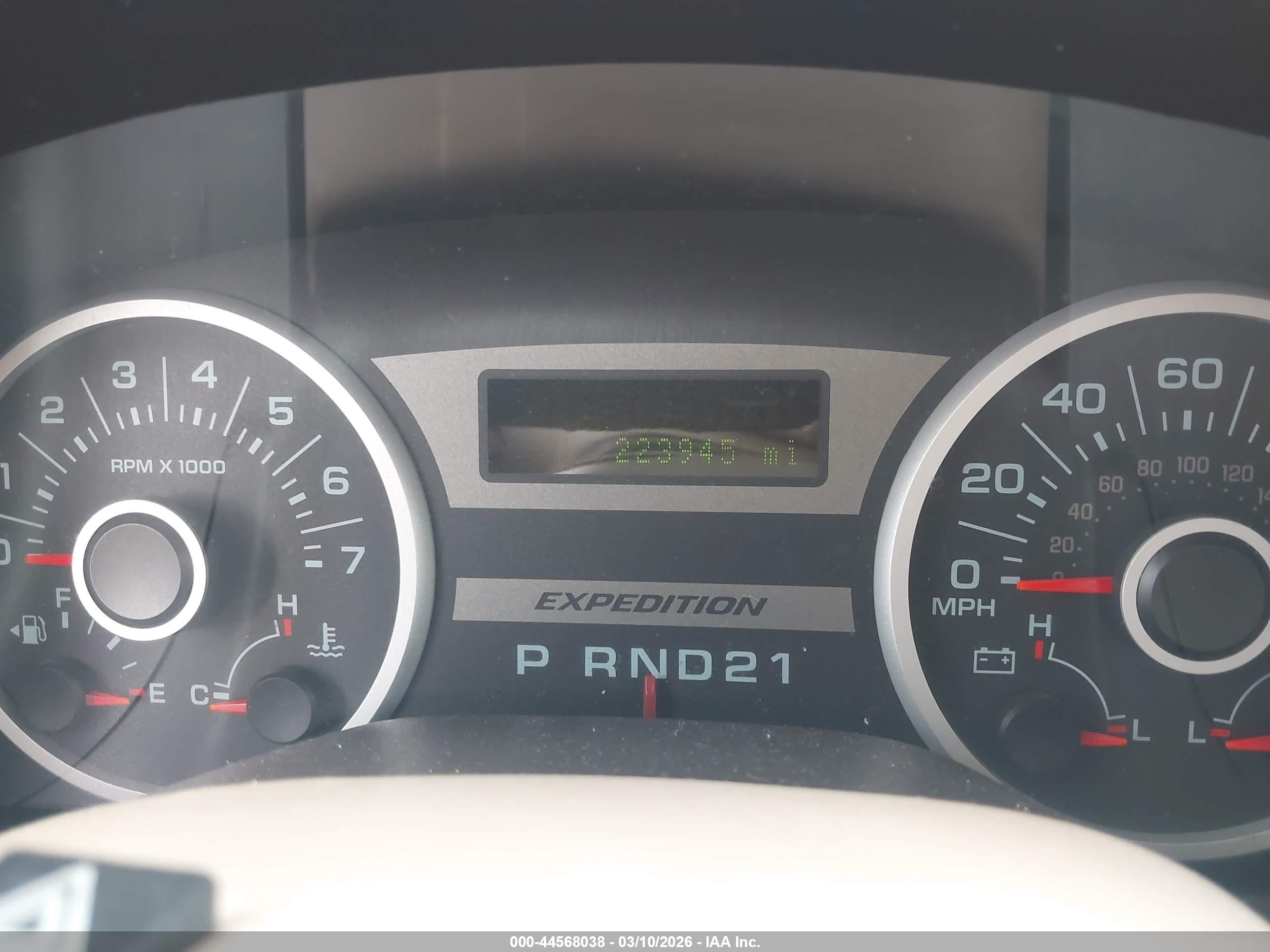 FORD EXPEDITION image 7