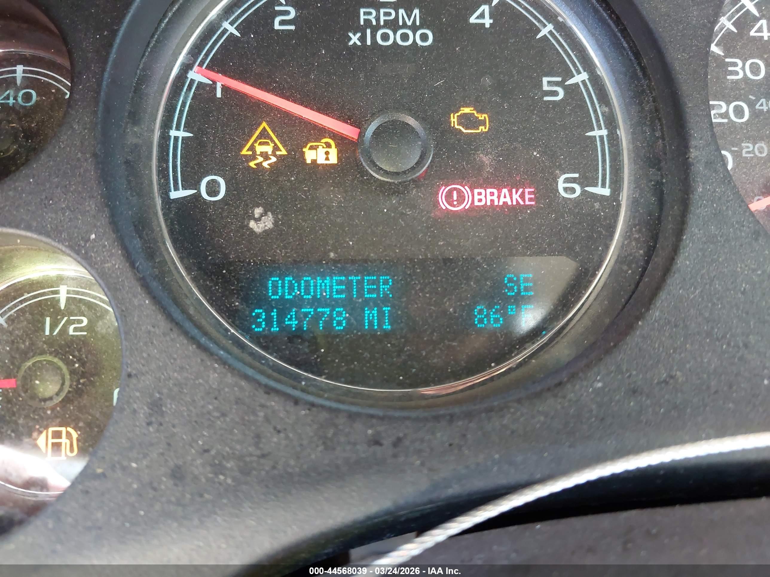 GMC YUKON image 7