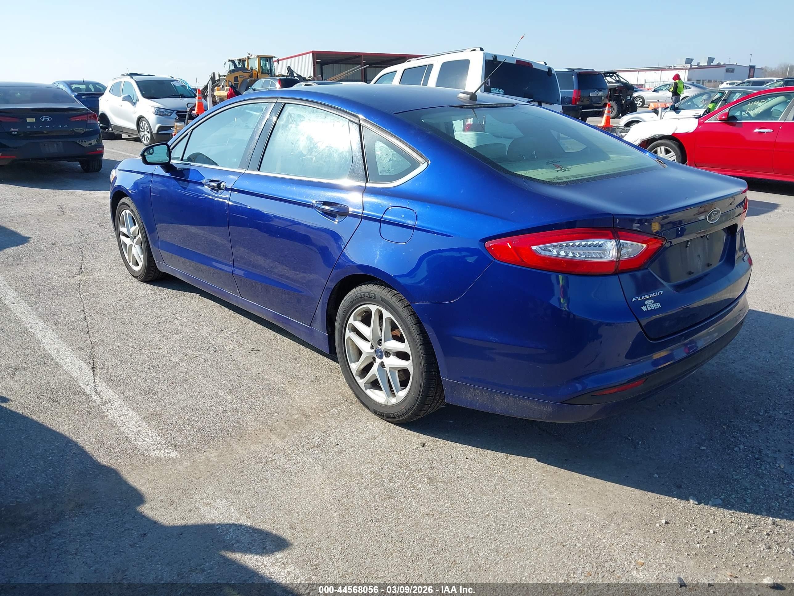 FORD FUSION image 3