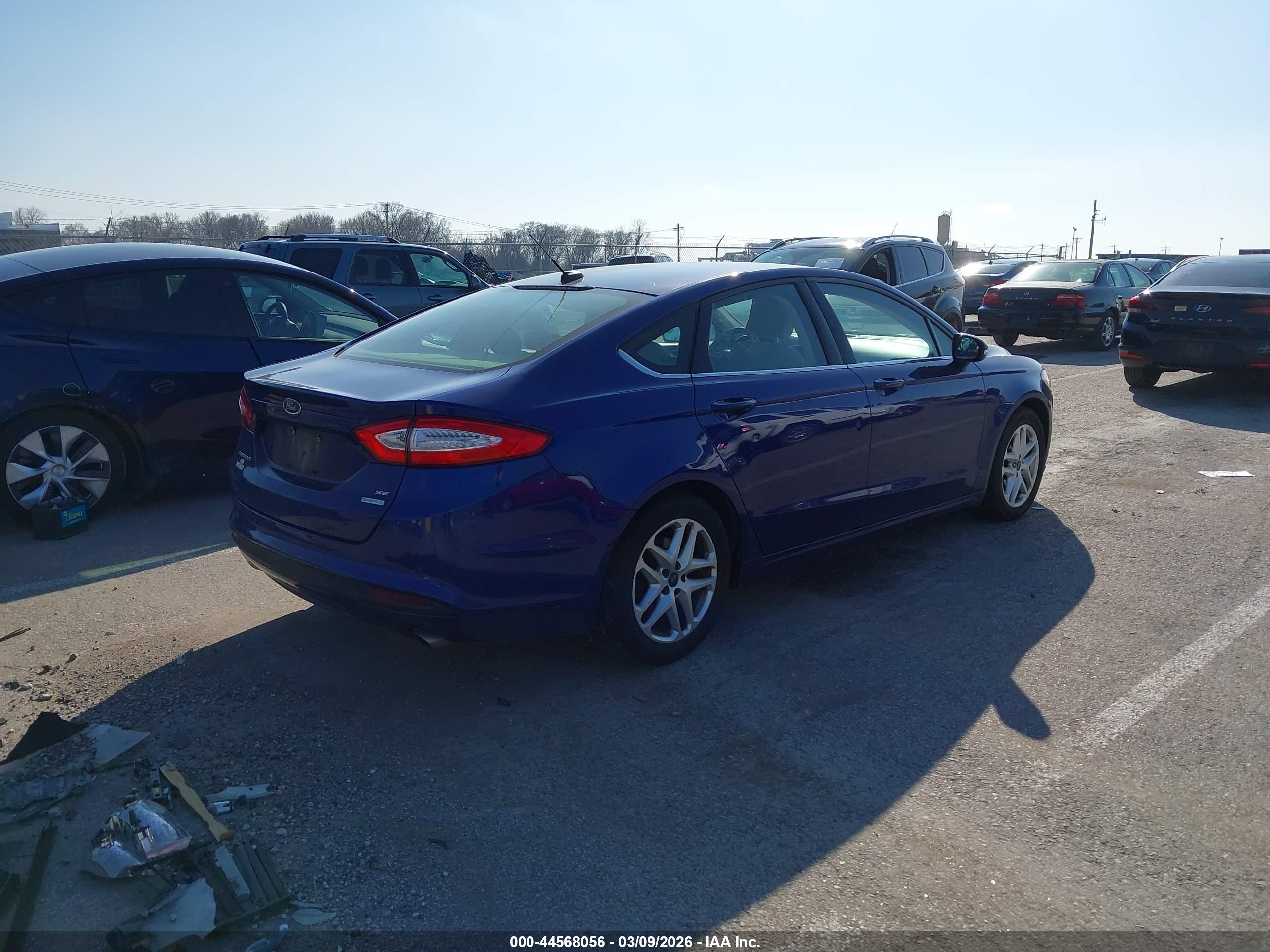 FORD FUSION image 4