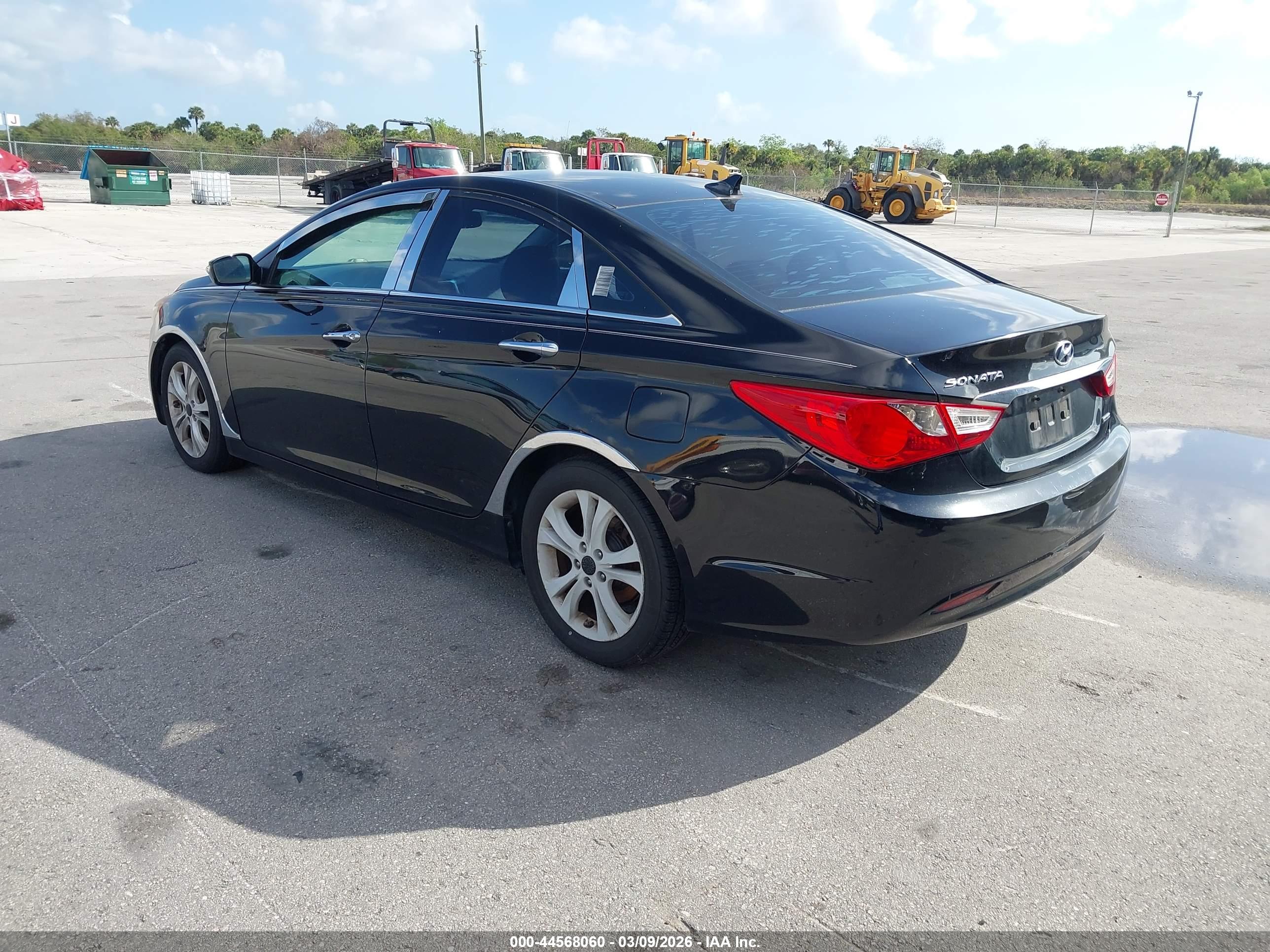 HYUNDAI SONATA image 3