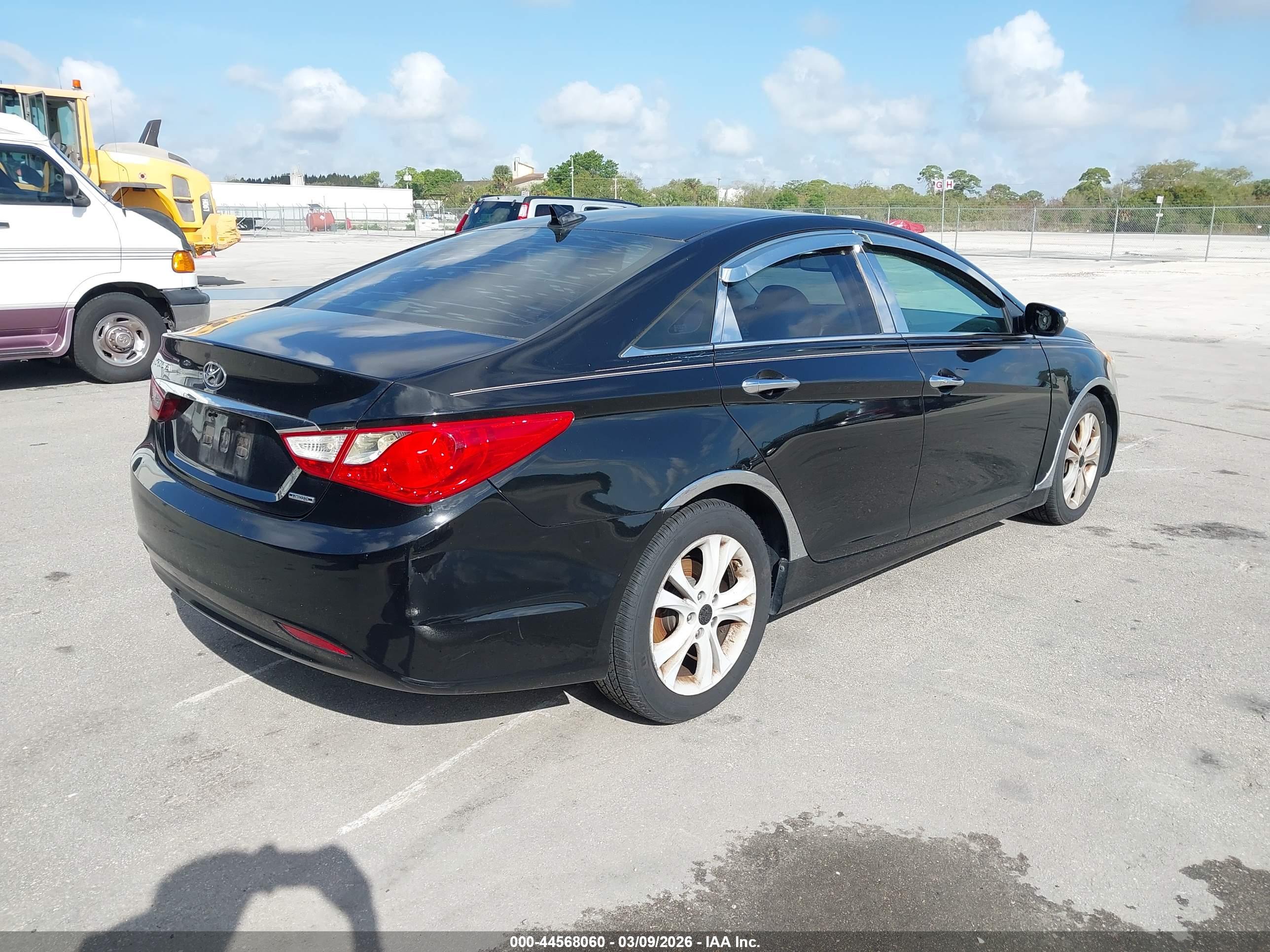 HYUNDAI SONATA image 4