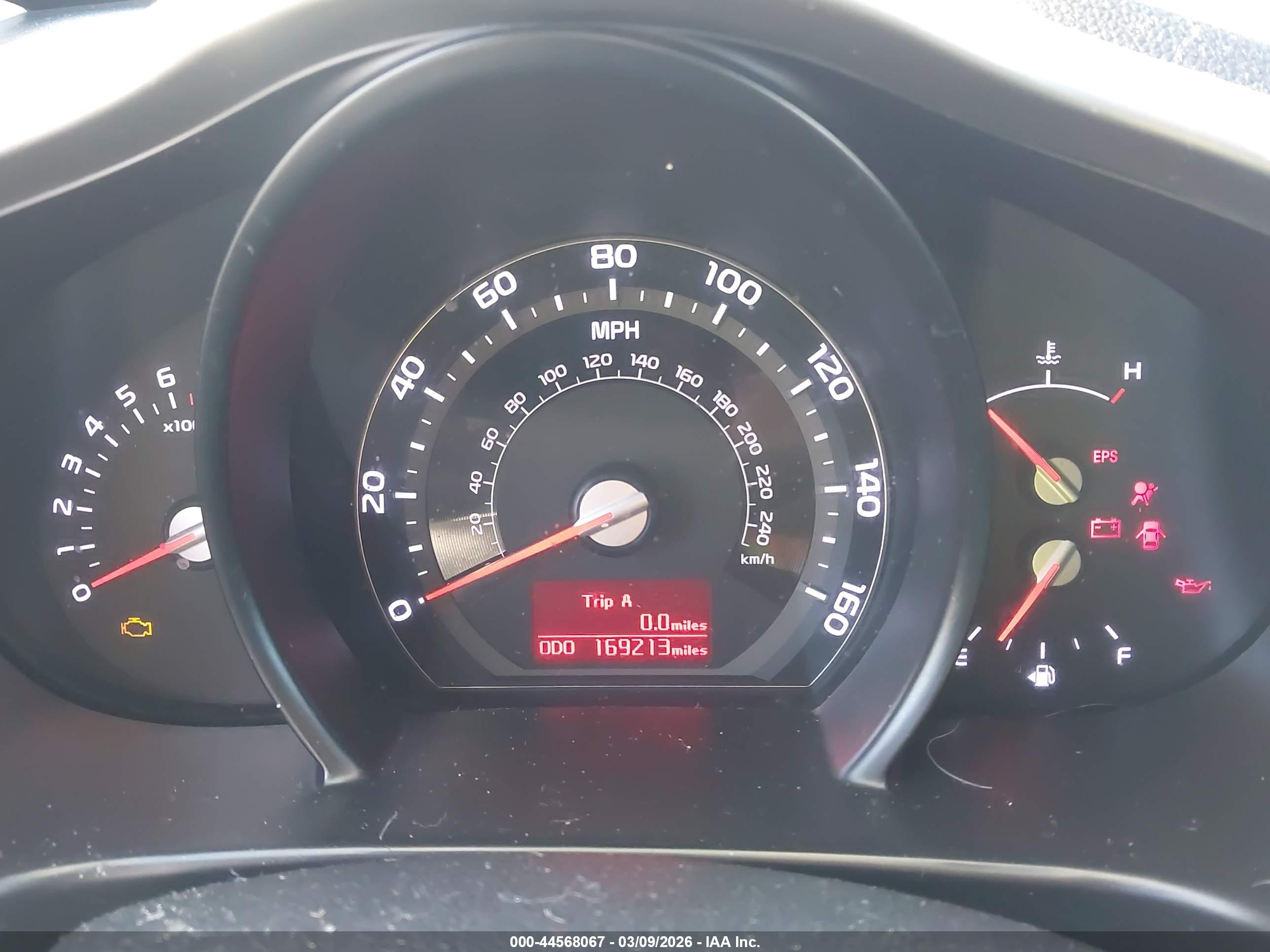 KIA SPORTAGE image 7