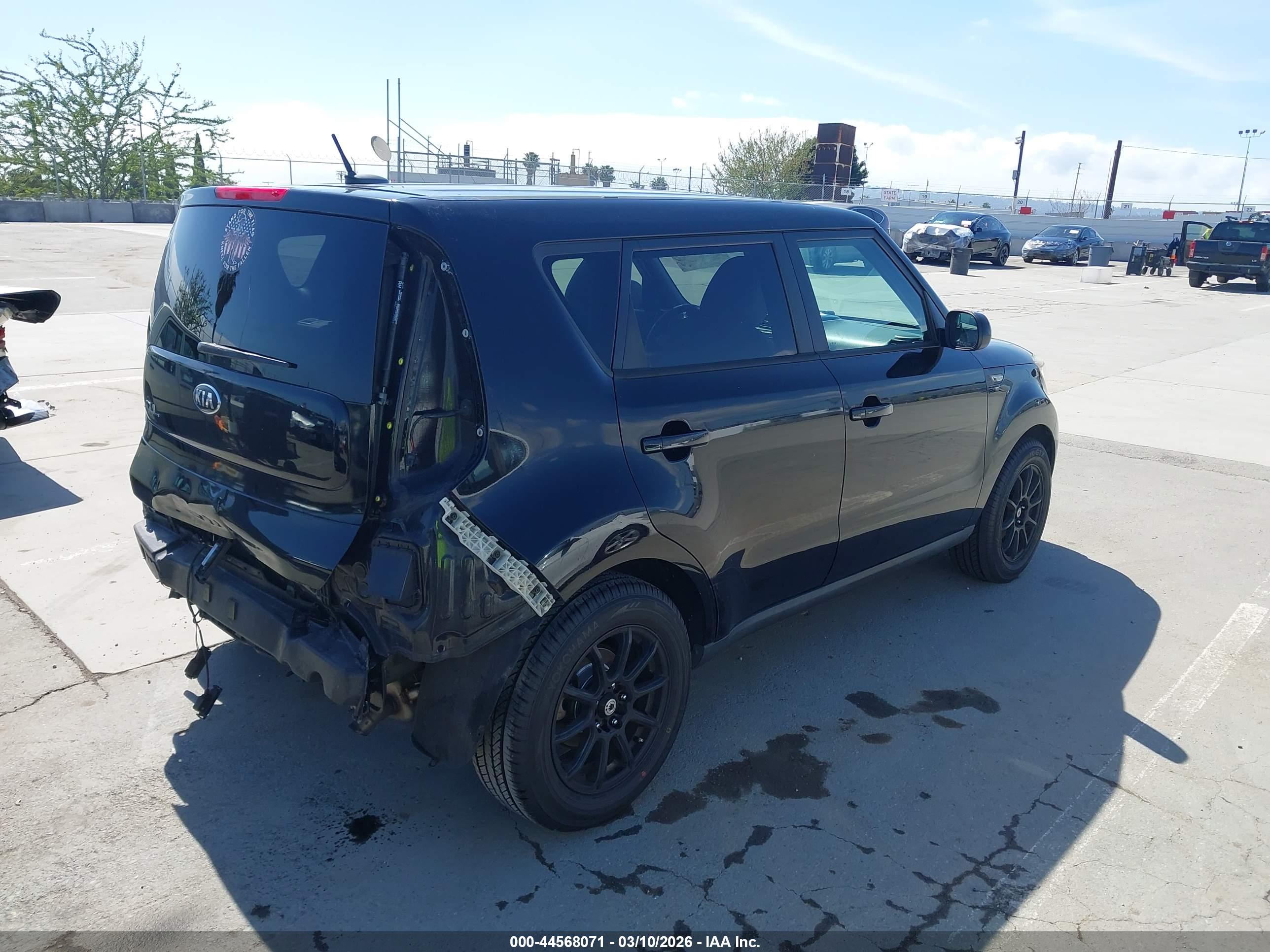 KIA SOUL image 4