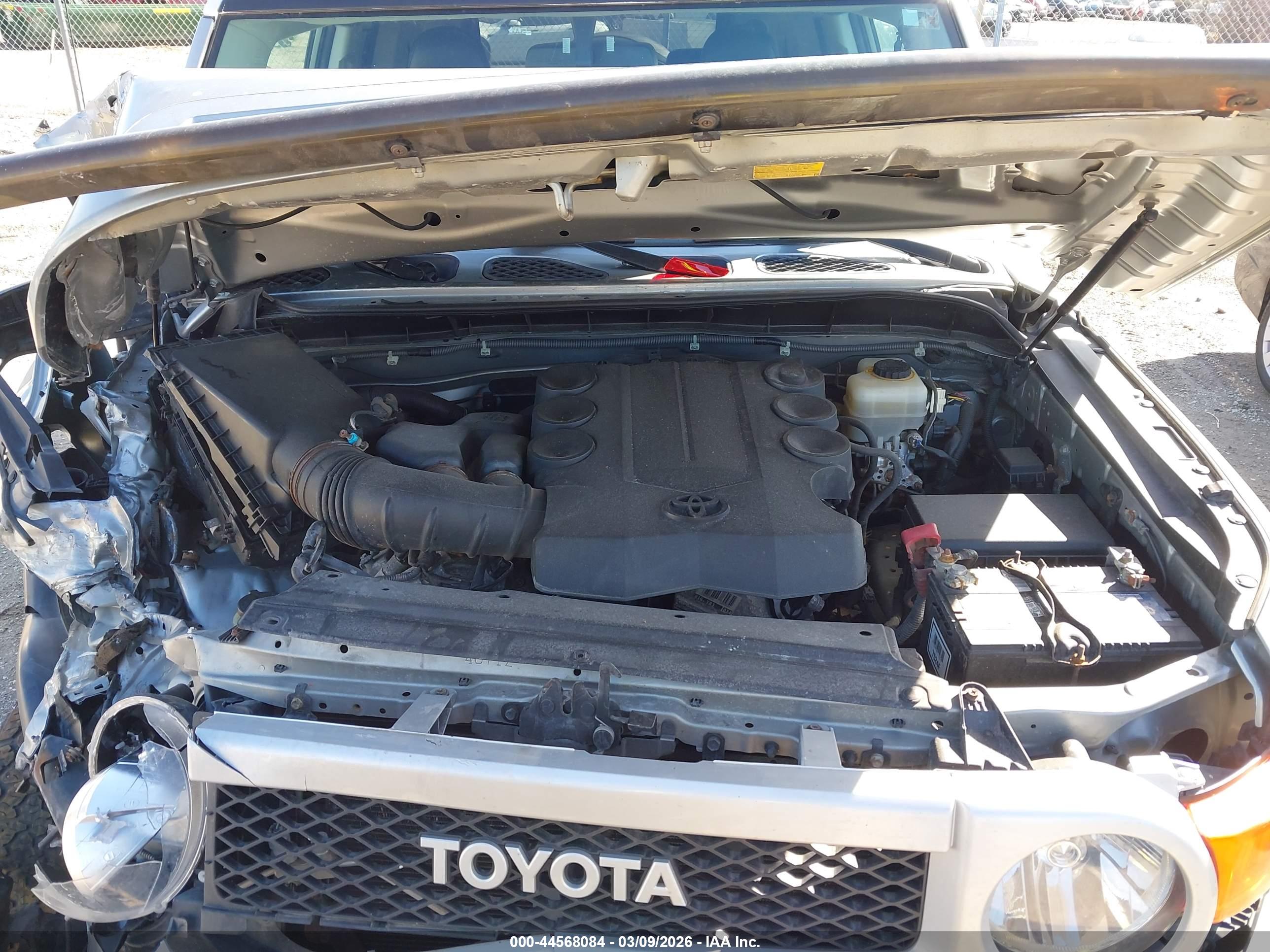 TOYOTA FJ image 10