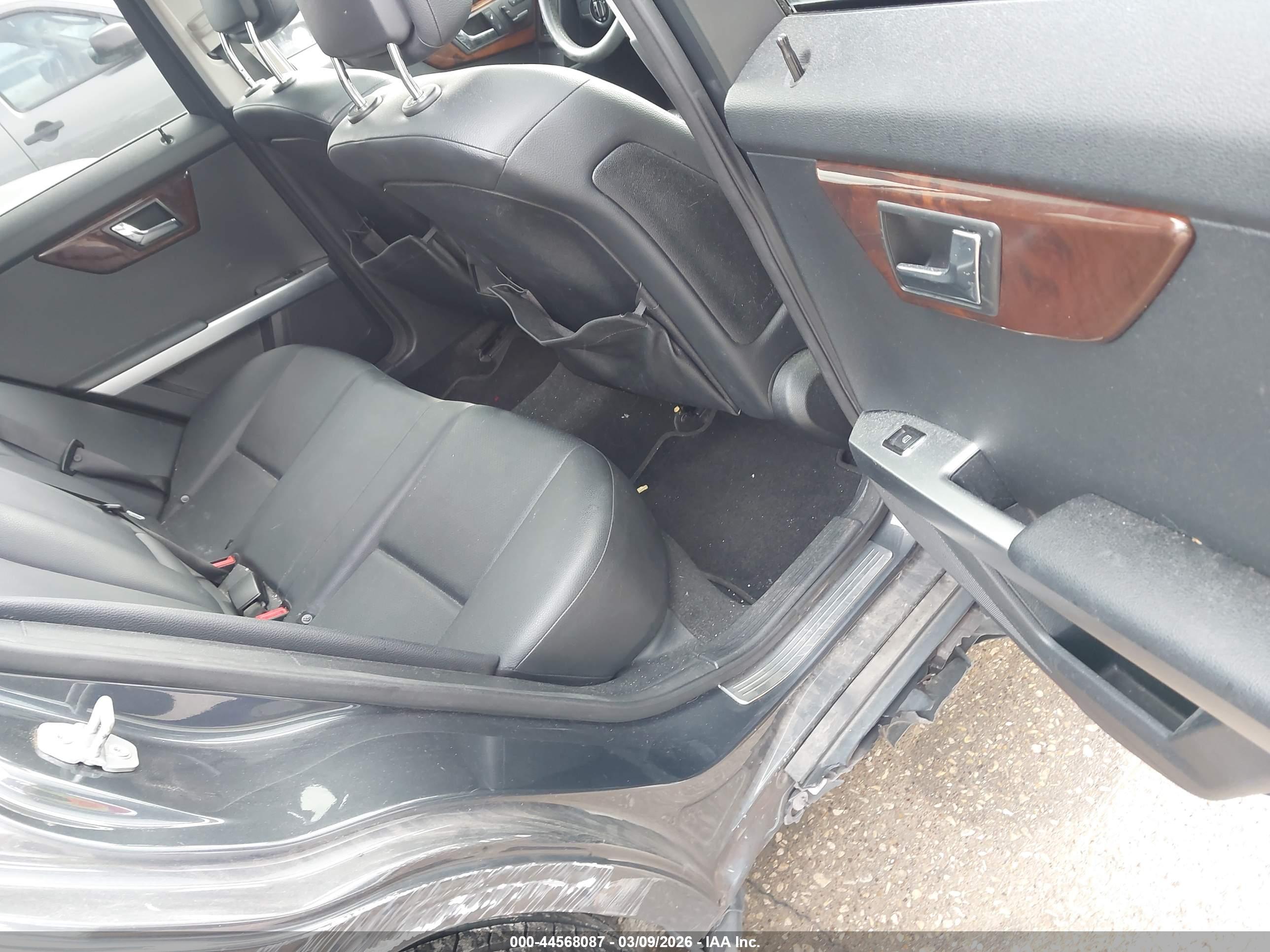 MERCEDES-BENZ GLK image 8