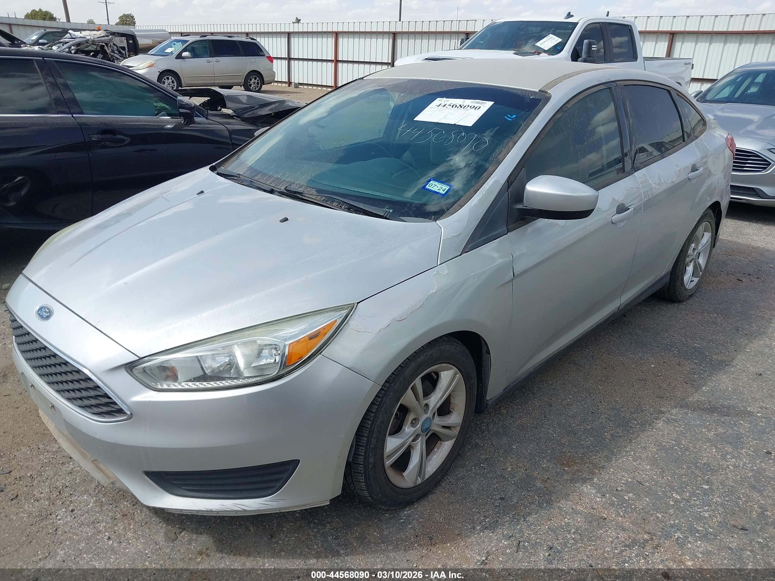 FORD FOCUS image 2