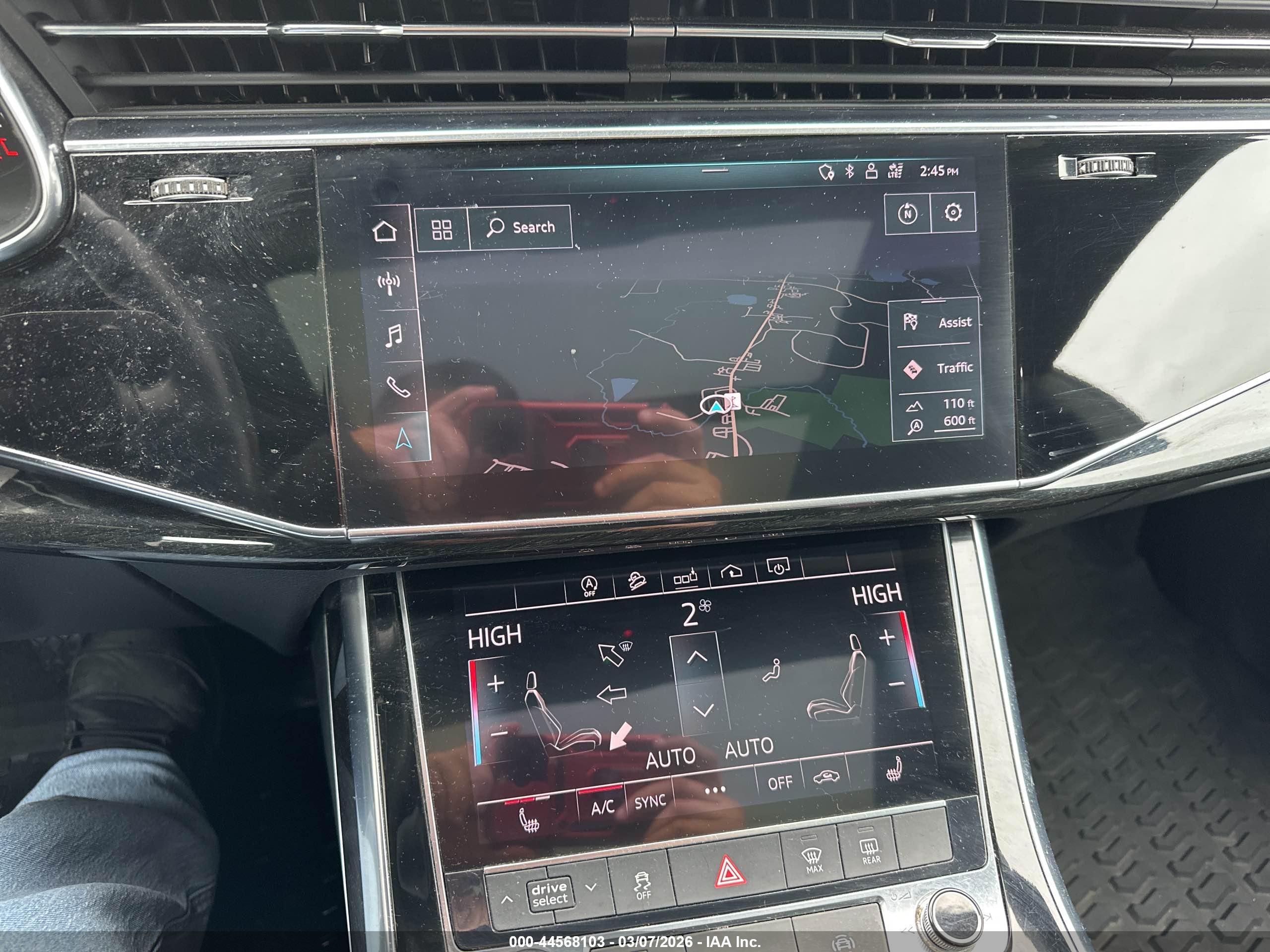 AUDI Q8 image 6