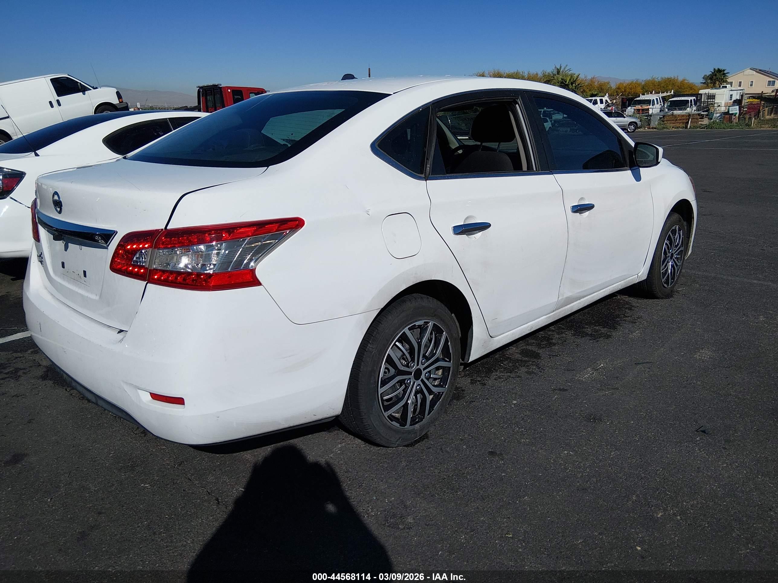NISSAN SENTRA image 4