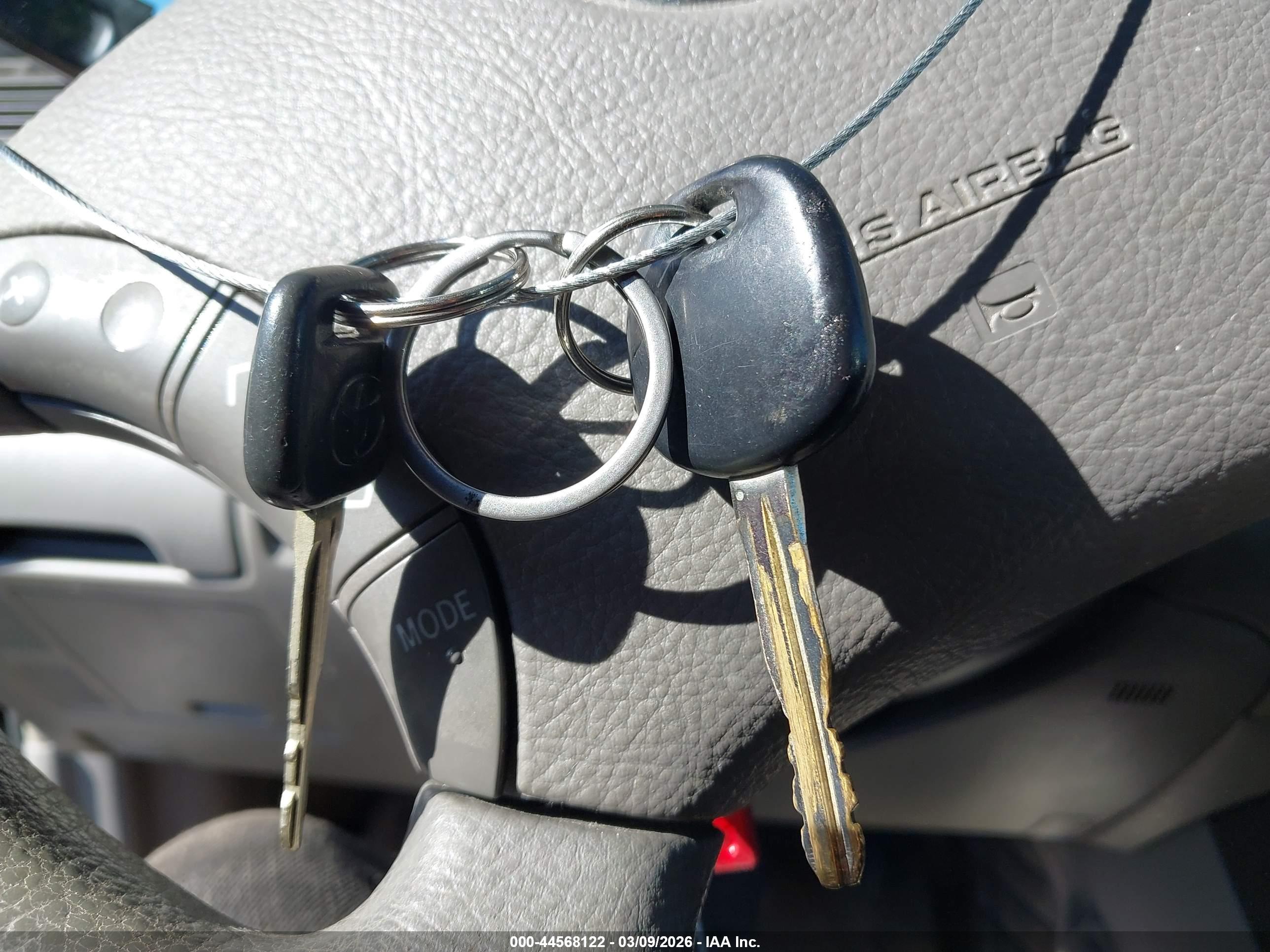 TOYOTA CAMRY image 11