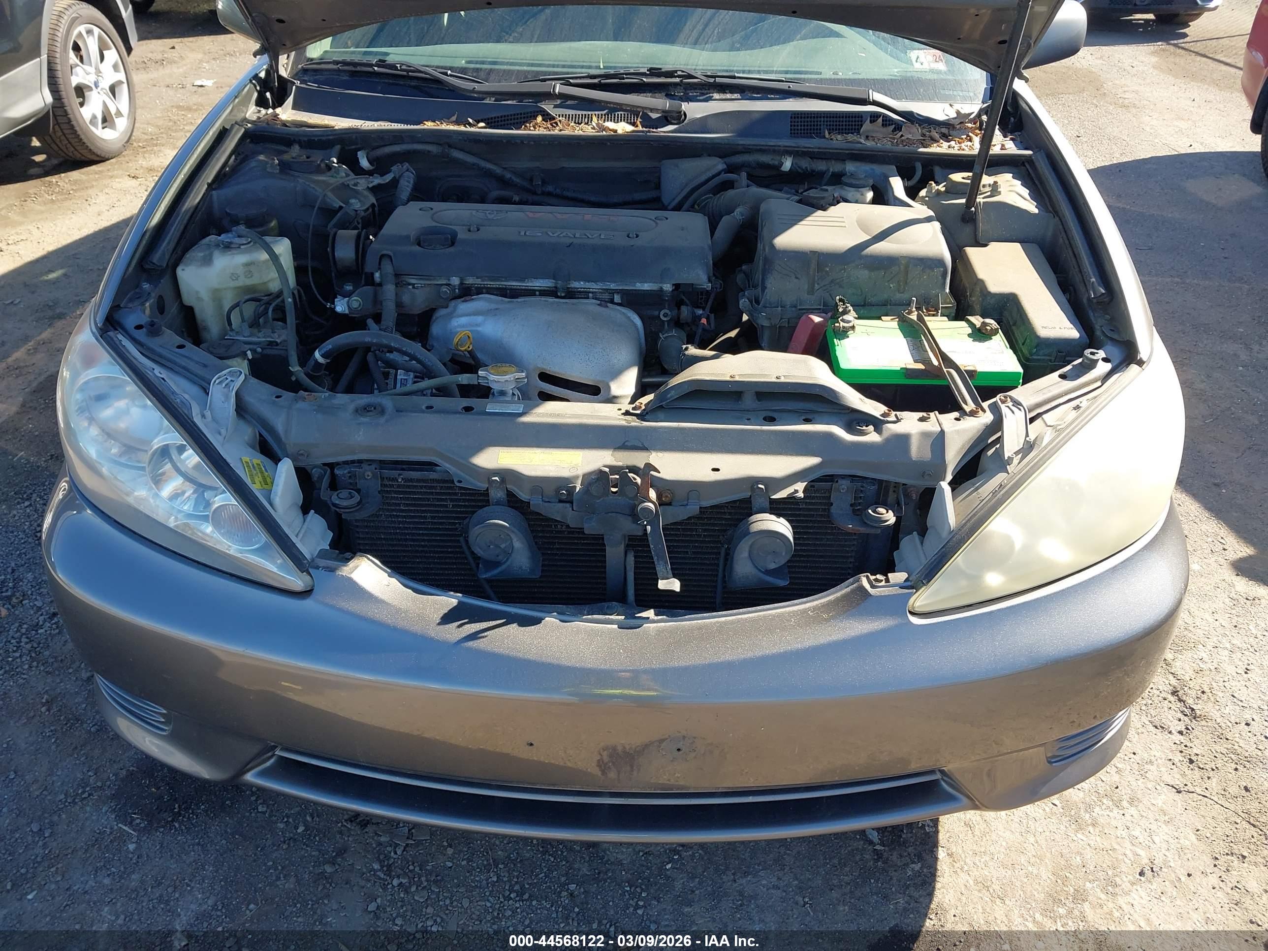 TOYOTA CAMRY image 6