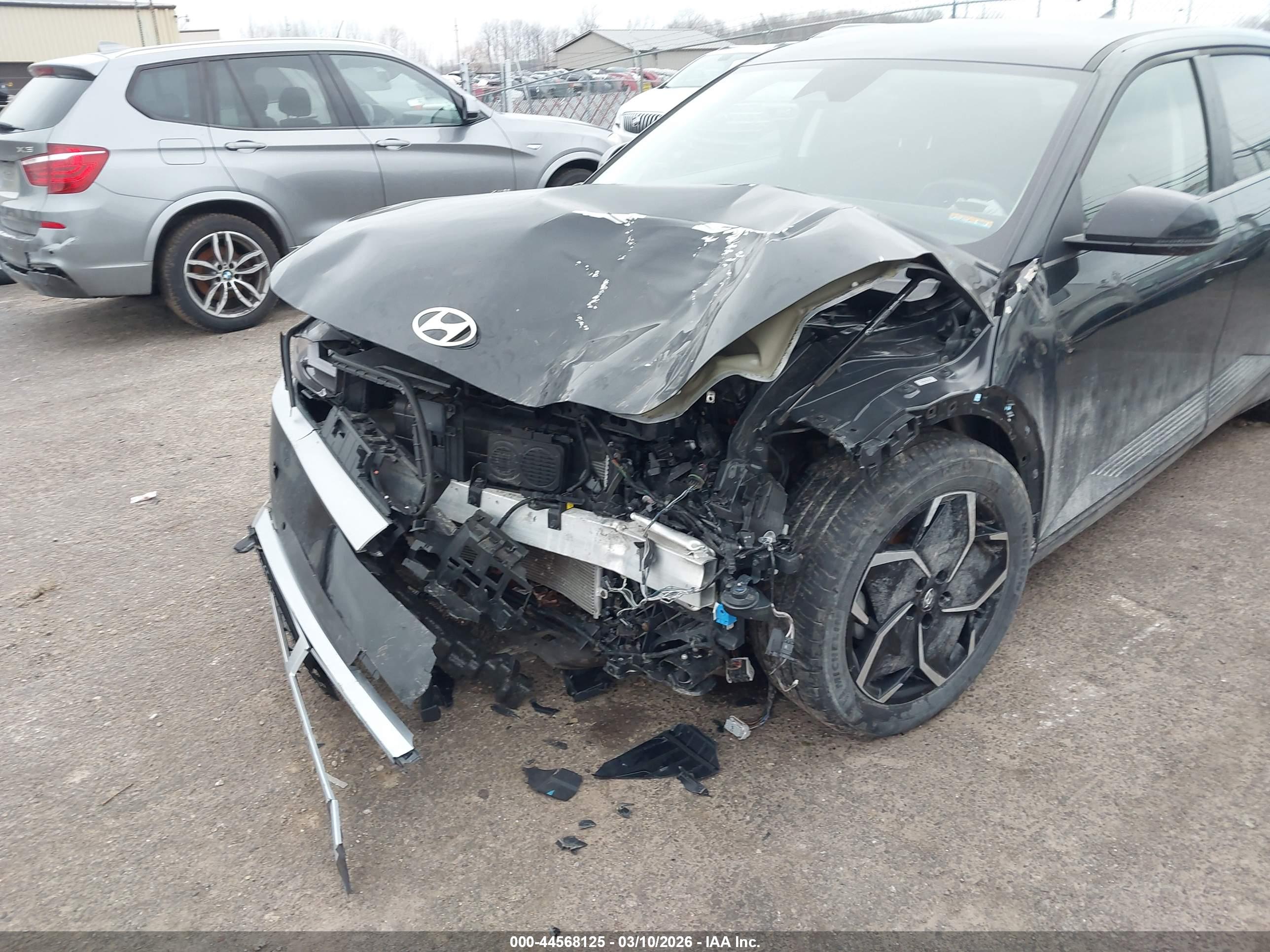 HYUNDAI IONIQ image 6