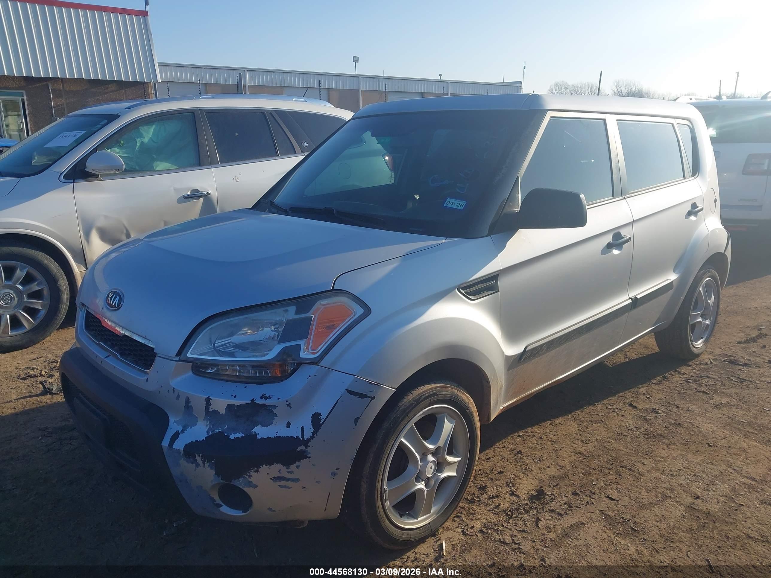 KIA SOUL image 2