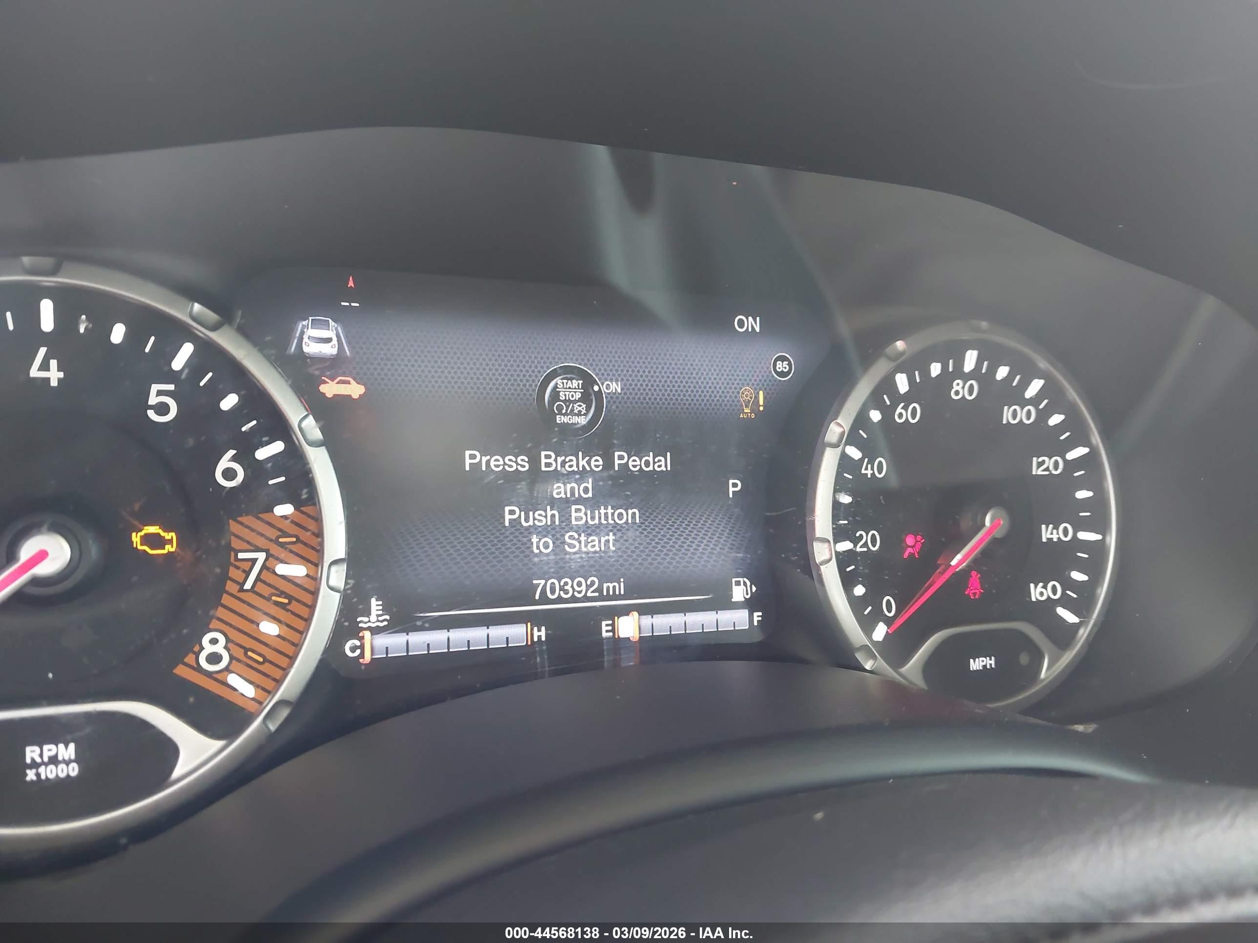 JEEP RENEGADE image 7