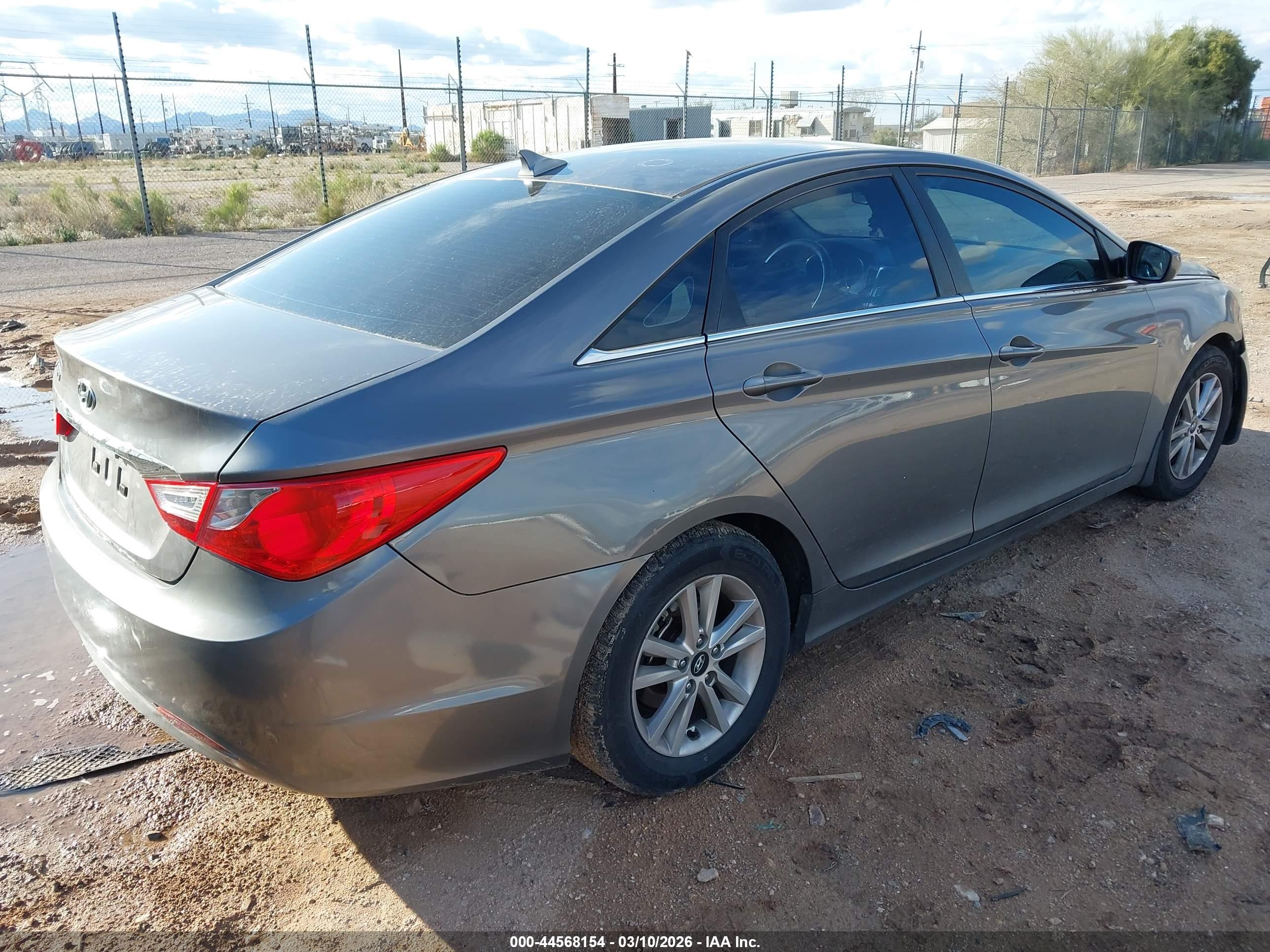 HYUNDAI SONATA image 4